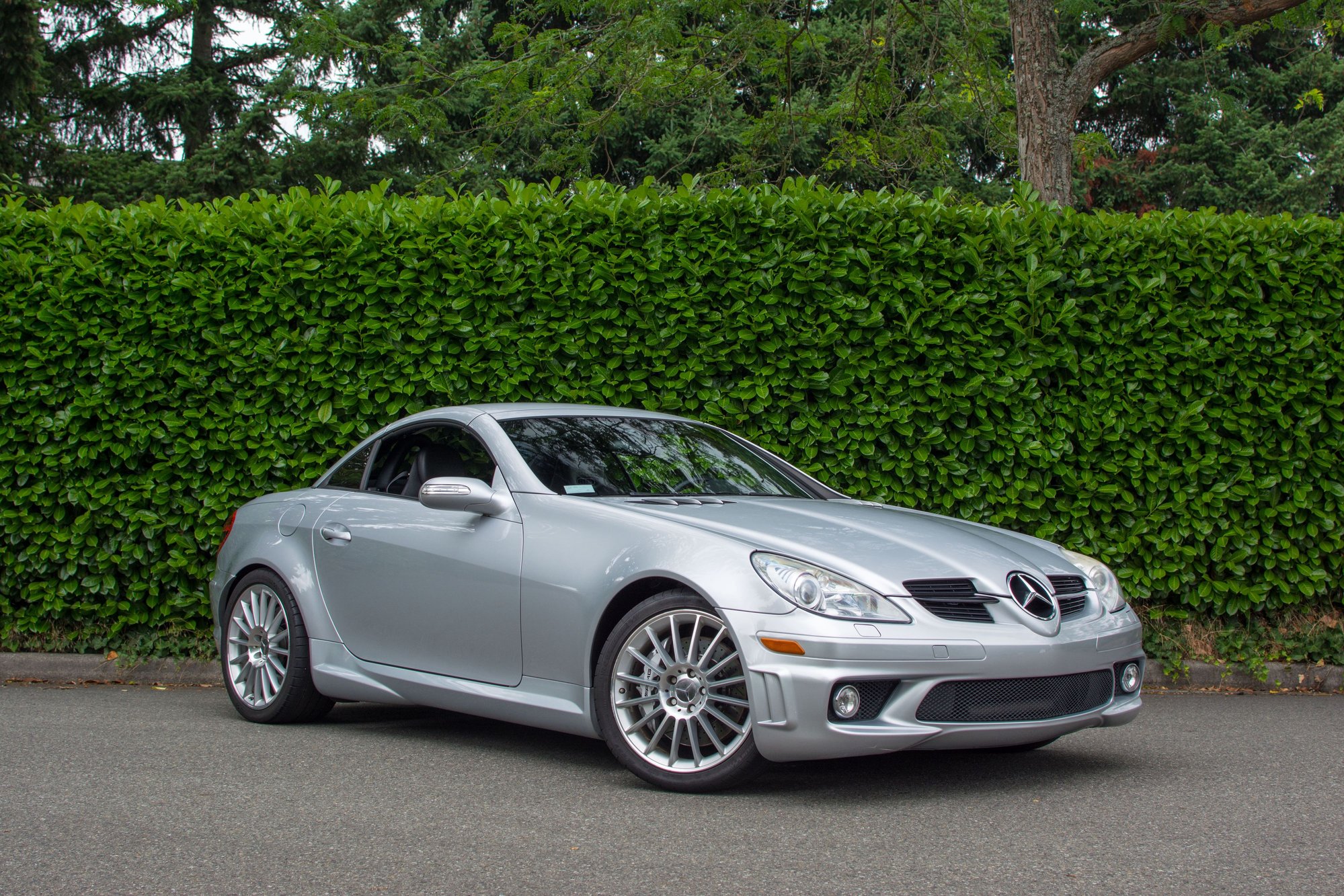 2005 Mercedes-Benz SLK55 AMG - FS: 2005 Mercedes SLK55 AMG - Used - VIN WDBWK73F25F054500 - 109,300 Miles - 8 cyl - 2WD - Automatic - Convertible - Silver - Redmond, WA 98052, United States
