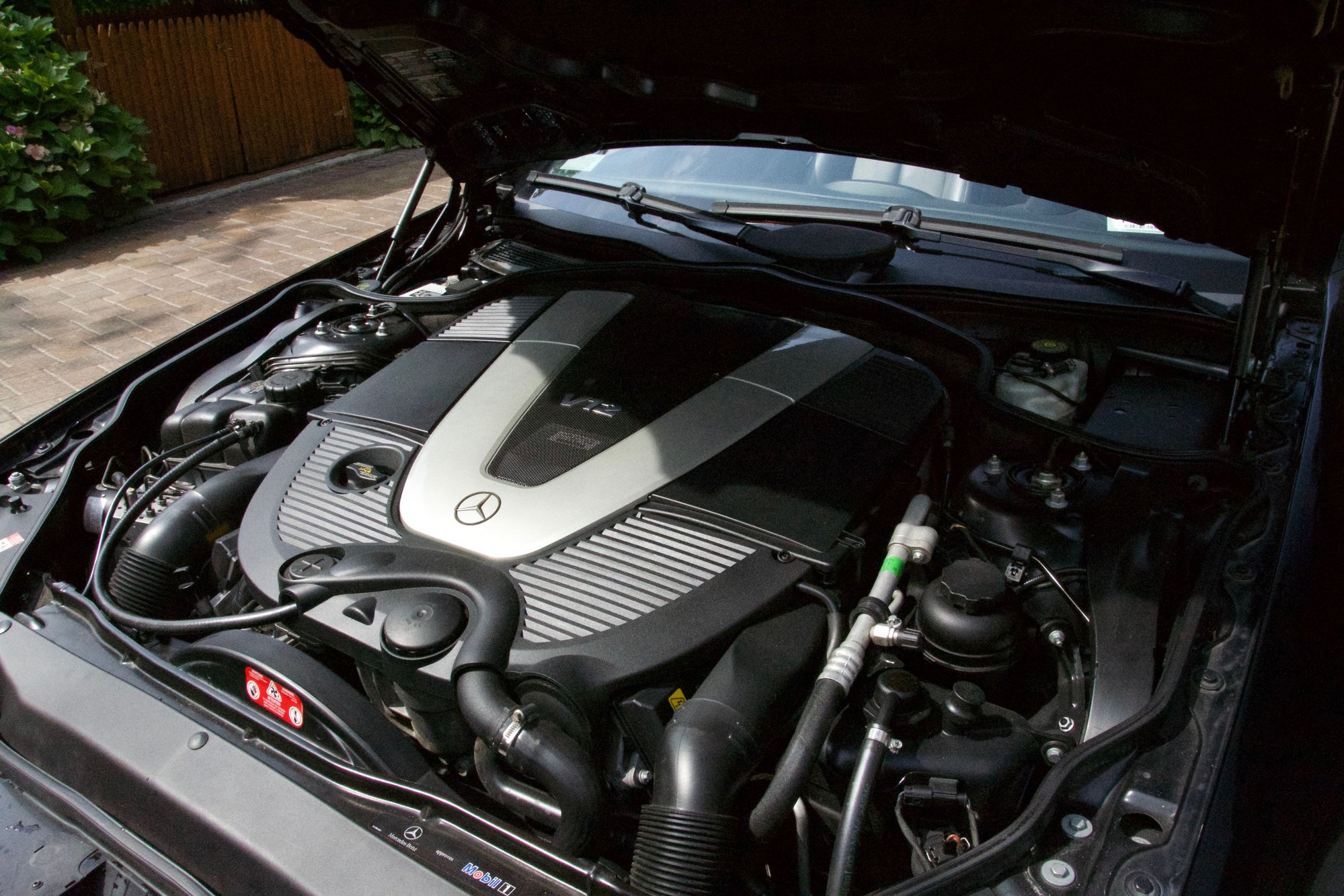 2004 Mercedes-Benz SL600 - 2004 SL600 Dealer Serviced and Fully Sorted - Used - VIN WDBSK76F24F068891 - 48,500 Miles - 12 cyl - 2WD - Automatic - Convertible - Black - Long Island, NY 11746, United States