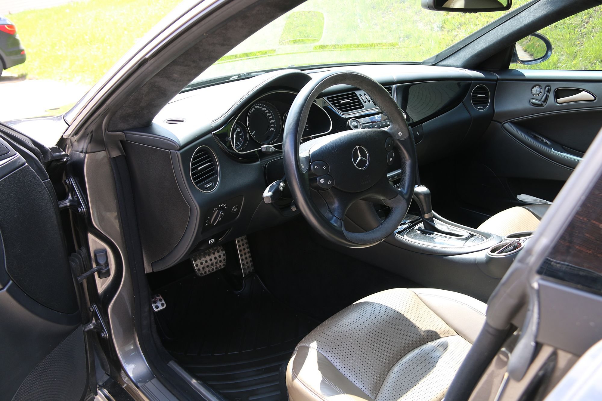 2006 Mercedes-Benz CLS55 AMG - 2006 Mercedes-Benz CLS55 AMG IWC **1 of 55 in the World** - Used - VIN WDDDJ76X16A065038 - 63,700 Miles - 8 cyl - 2WD - Automatic - Sedan - Gray - Toronto, ON M9W4Y5, Canada