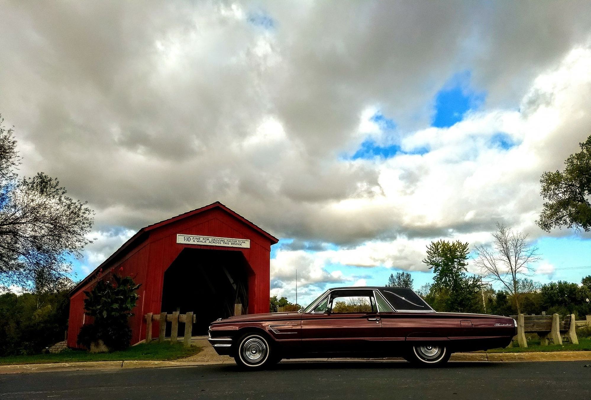 My previous cruiser. 1965 Ford Thunderbird Landau - 390 V8