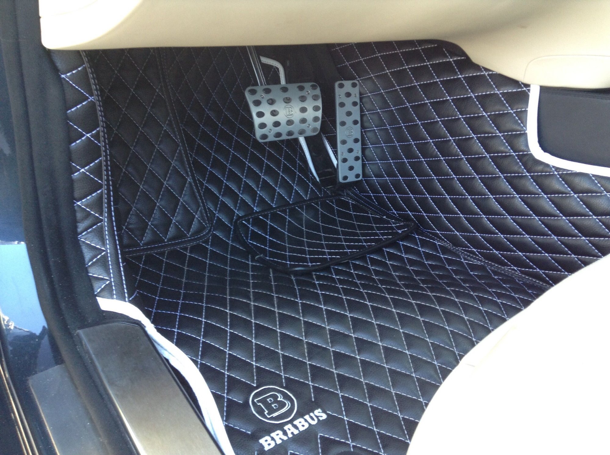 Accessories - selling exclusive Brabus floor mats for Mercedes W221 Long - Used - 2005 to 2012 Mercedes-Benz S600L - 2005 to 2012 Mercedes-Benz S500L - 2005 to 2012 Mercedes-Benz S450L - Minsk, Belarus