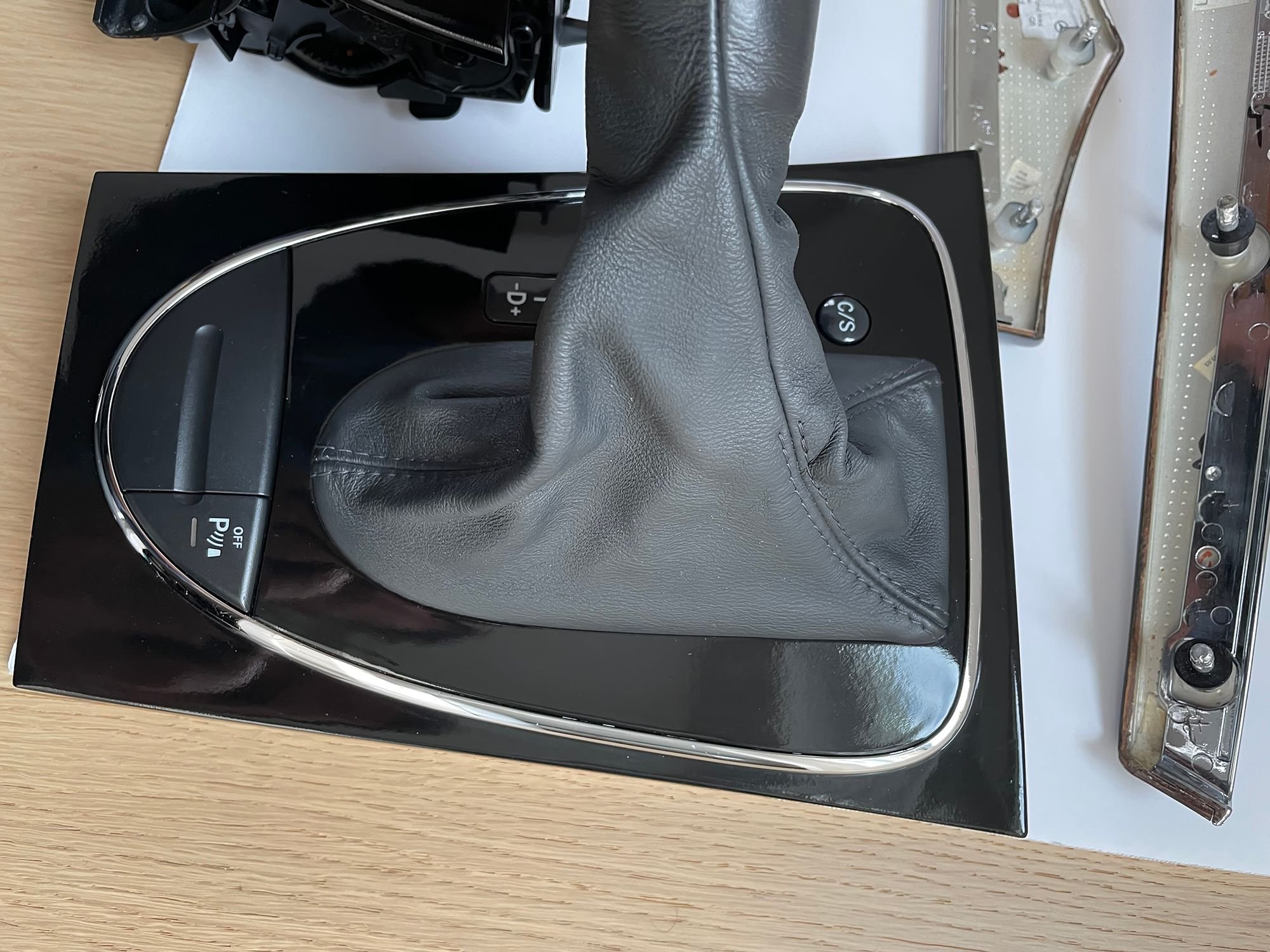 Interior/Upholstery - W211 Mercedes E320 E500 E55 custom interior trim set - Used - 2003 to 2005 Mercedes-Benz E55 AMG - 2003 to 2005 Mercedes-Benz E500 - 2003 to 2005 Mercedes-Benz E320 - Victoria, BC V9C0H6, Canada