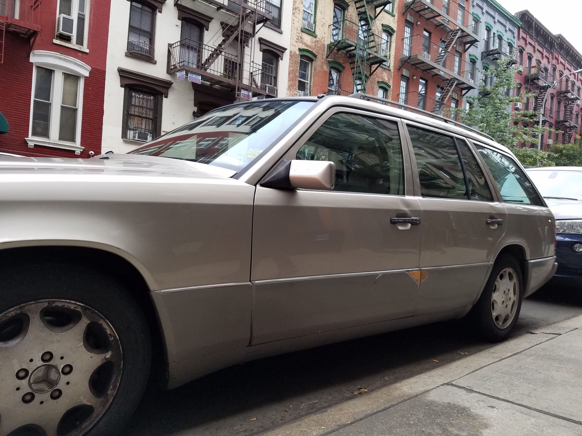 1995 Mercedes-Benz E320 - 1995 E320 Wagon 99K miles - Used - VIN wdbea92e2sf305448 - 99,600 Miles - 2WD - Automatic - Wagon - Beige - New York City, NY 10012, United States