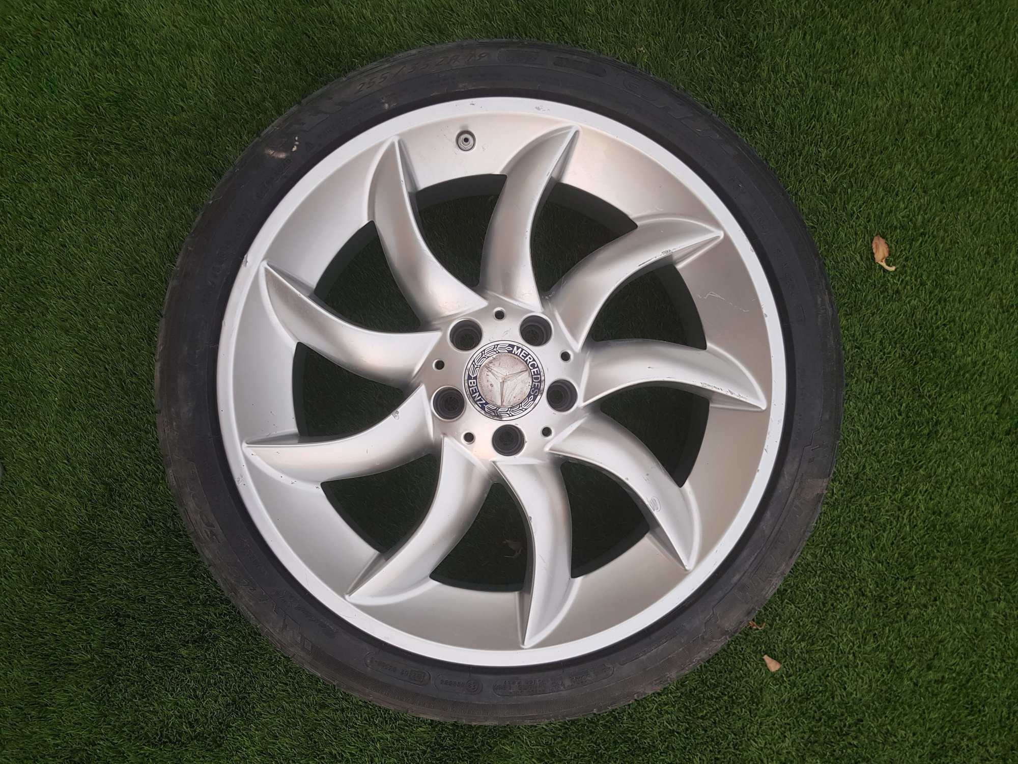 Wheels and Tires/Axles - SLR McLaren wheels for sale (original) - Used - 2005 to 2011 Mercedes-Benz SLR McLaren - Dubai, United Arab Emirates