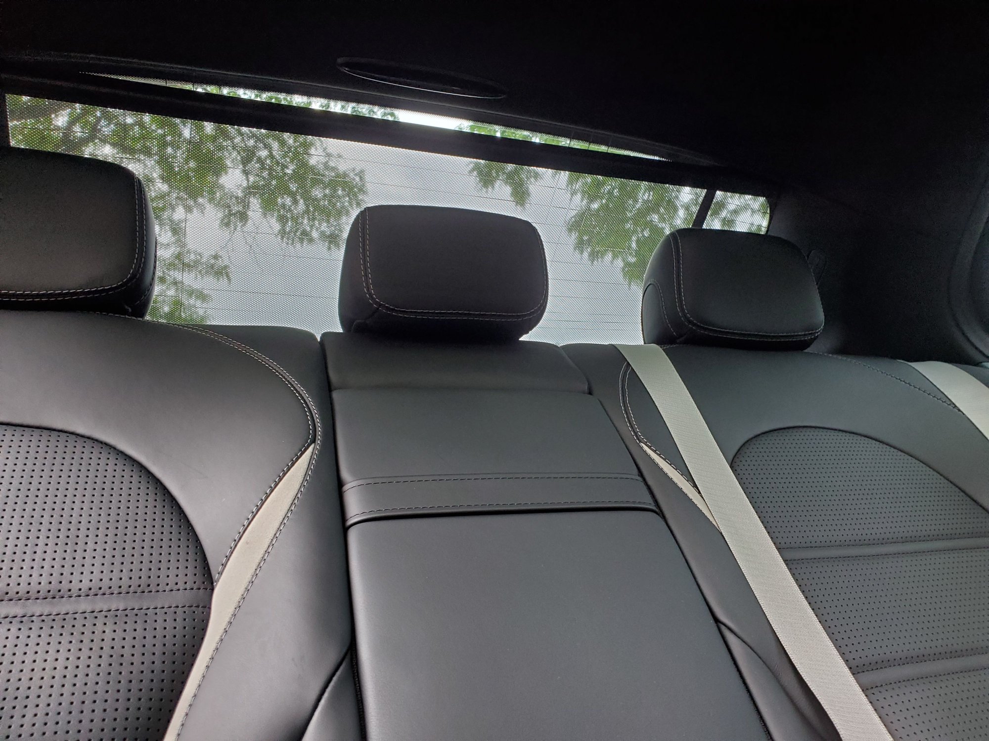 2017 Mercedes-Benz C63 AMG S - 2017 Mercedes C63 S Sedan - Used - VIN 55SWF8HB6HU188631 - 23,000 Miles - 8 cyl - 2WD - Automatic - Sedan - White - Streamwood, IL 60107, United States