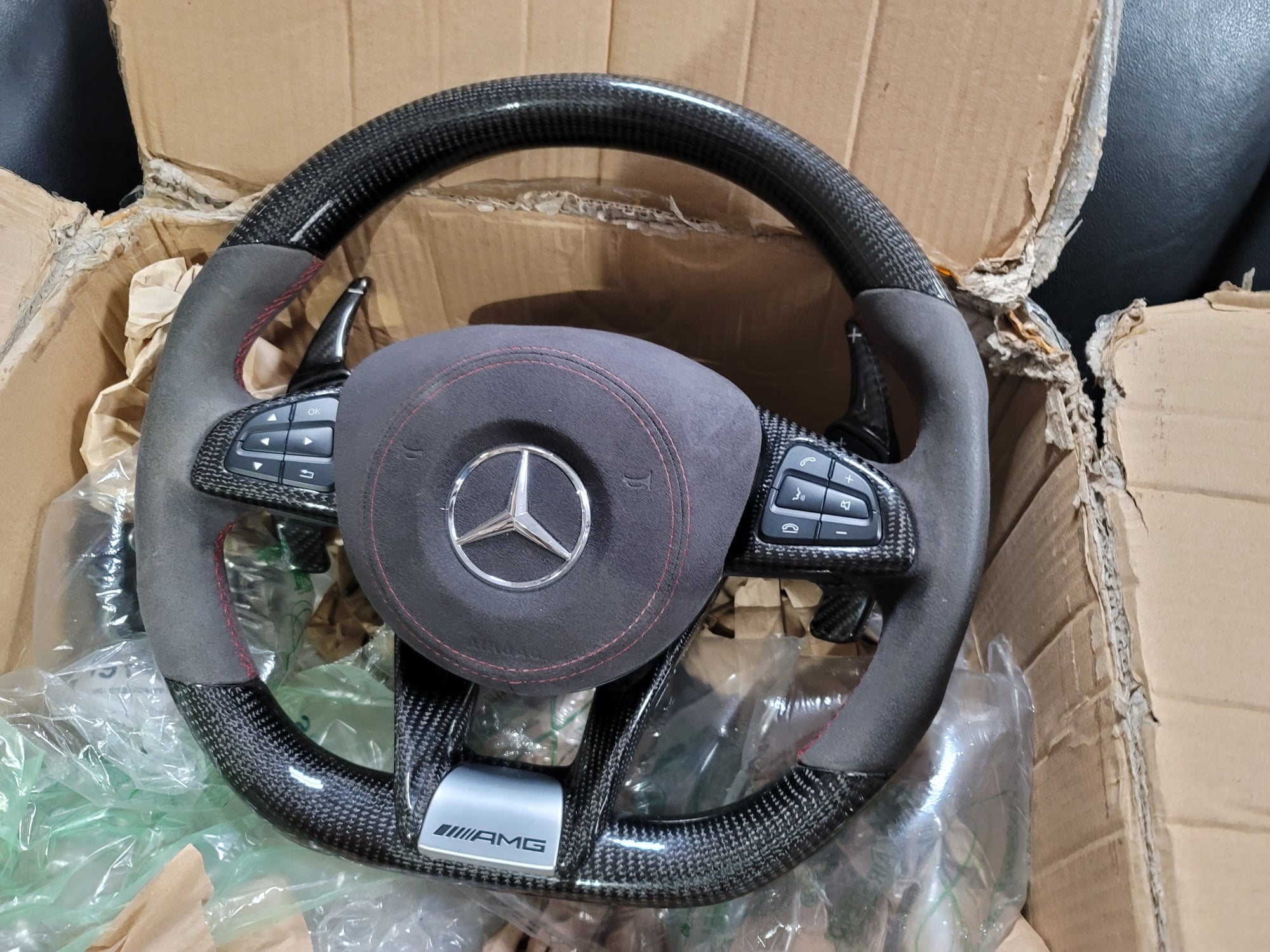 Interior/Upholstery - Carbon and Alcantara wheel with alcantara airbag, more... - Used - 2012 to 2016 Mercedes-Benz All Models - Macon, GA 31204, United States
