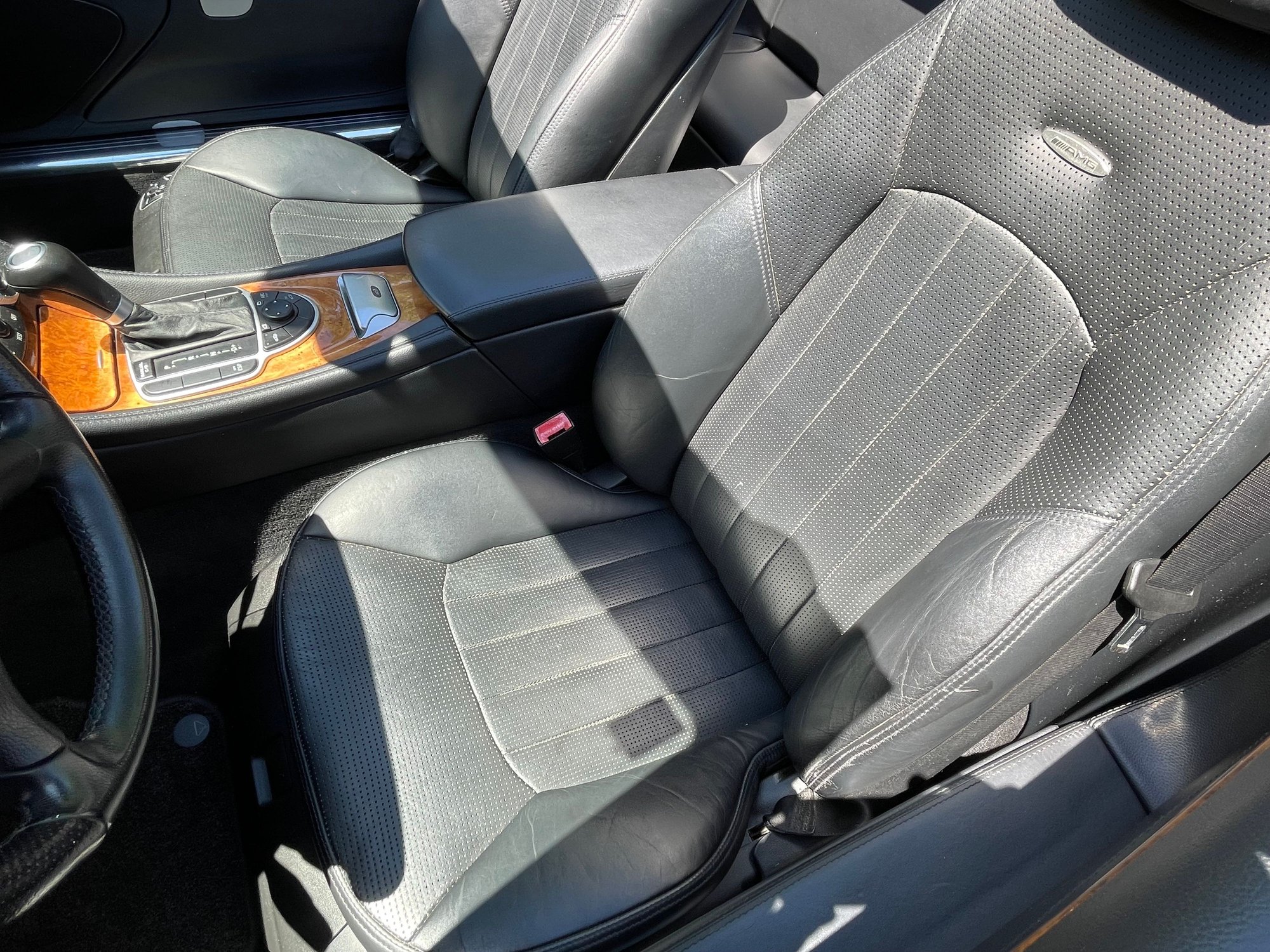 2007 Mercedes-Benz SL55 AMG - 2007 MERCEDES AMG SL55 $25K - Used - VIN WDBSK72F77F125175 - 93,727 Miles - 8 cyl - 2WD - Automatic - Convertible - Black - Columbus, OH 43219, United States