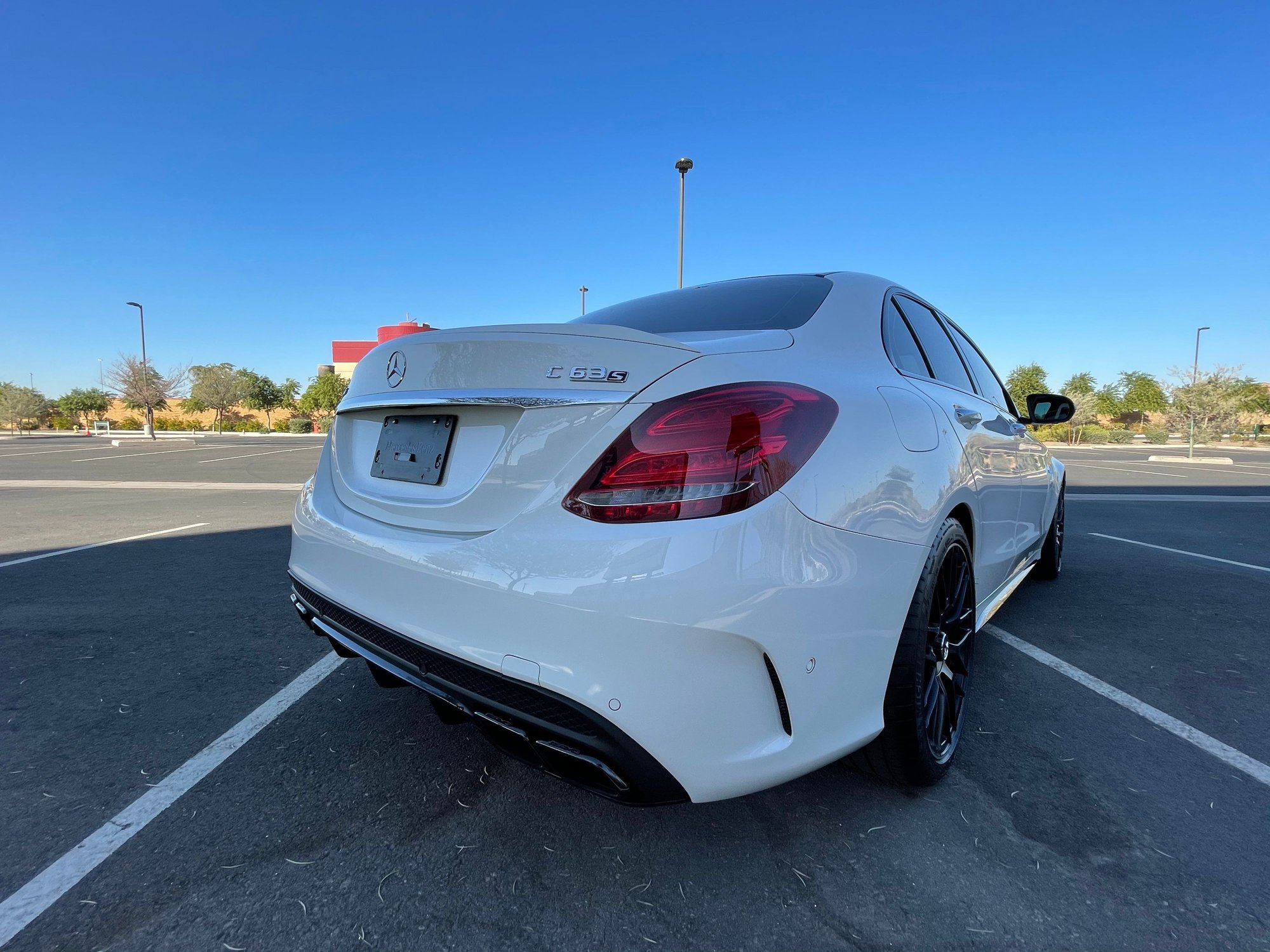 2018 Mercedes-Benz C63 AMG S - 2018 Mercedes Benz C63S AMG - Used - VIN 55SWF8HB9JU247919 - 32,256 Miles - 8 cyl - 2WD - Automatic - Sedan - White - Tempe, AZ 85281, United States