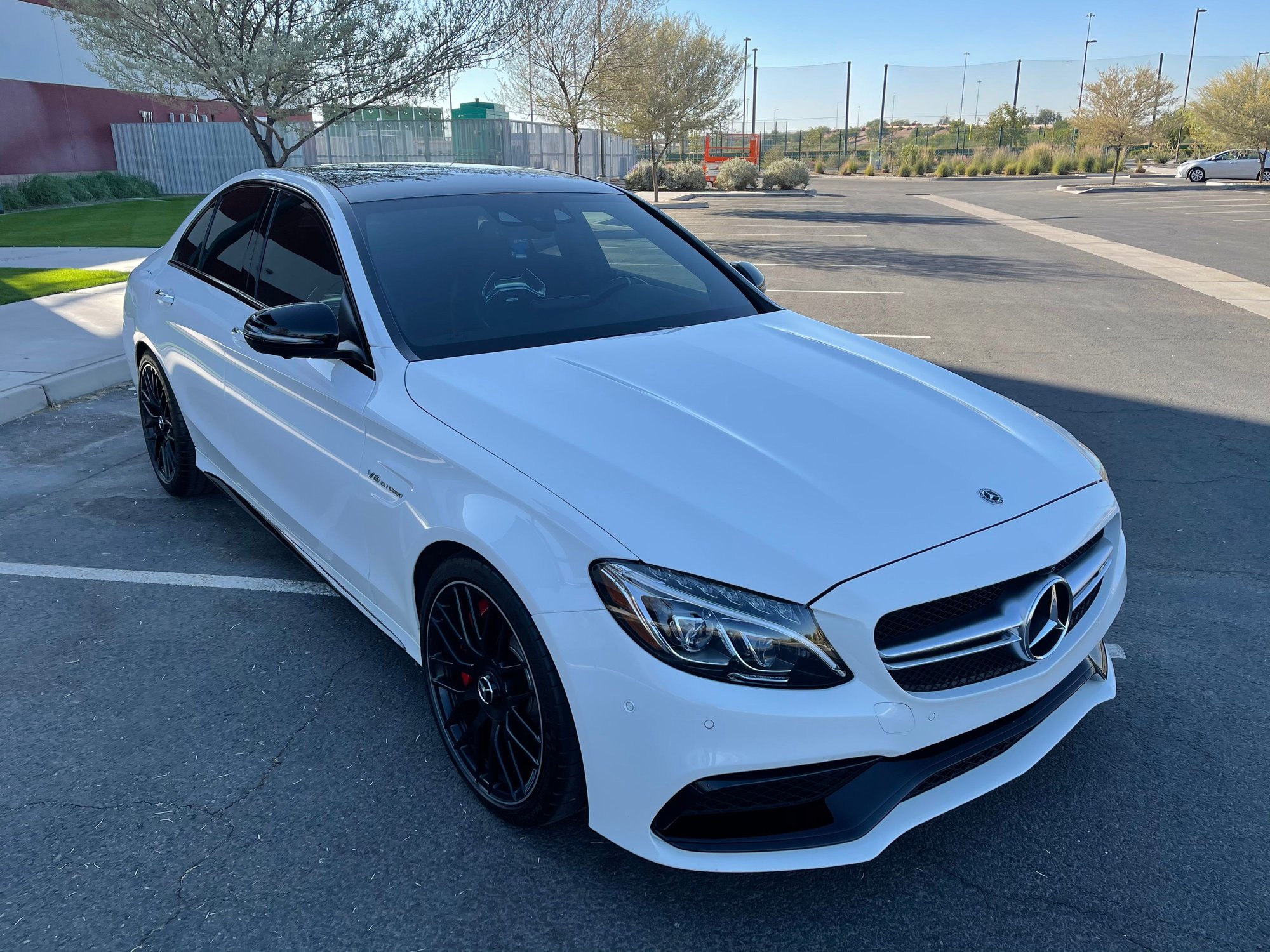 2018 Mercedes-Benz C63 AMG S - 2018 Mercedes Benz C63S AMG - Used - VIN 55SWF8HB9JU247919 - 32,256 Miles - 8 cyl - 2WD - Automatic - Sedan - White - Tempe, AZ 85281, United States