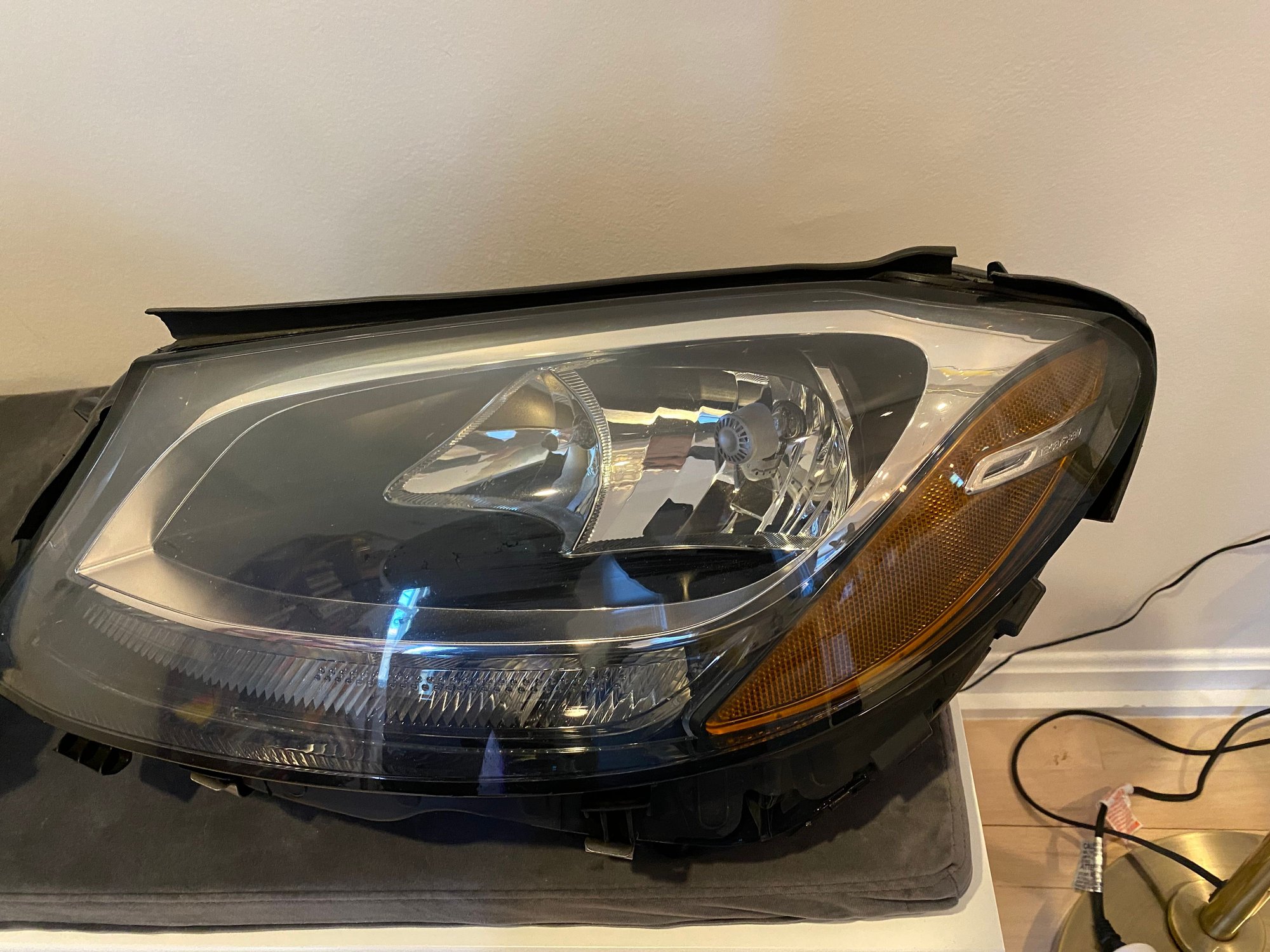 W205 Halogen Headlights Forums