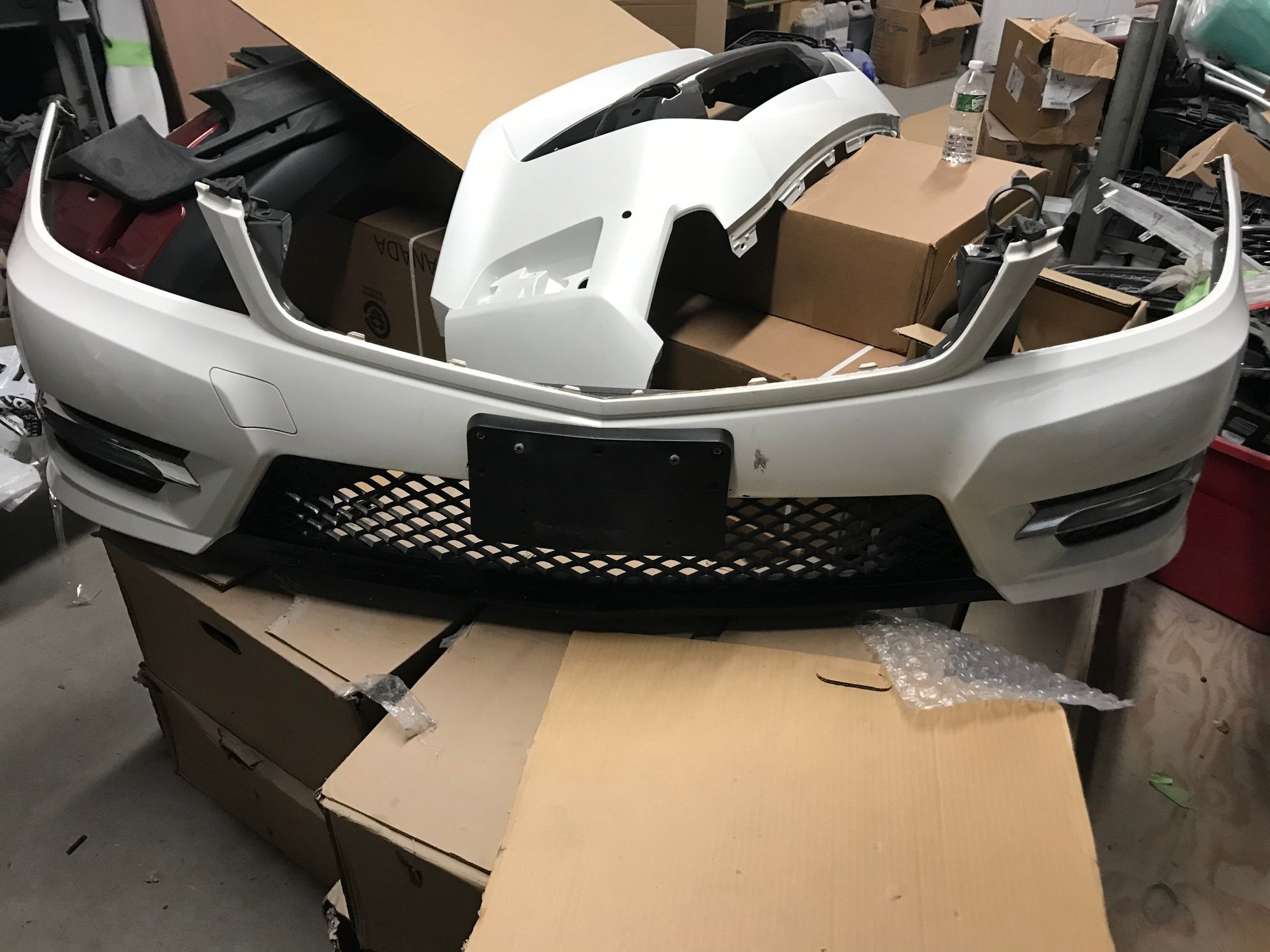 Exterior Body Parts - Selling w204 front bumper - Used - 2012 to 2014 Mercedes-Benz C300 - Bronx, NY 10461, United States