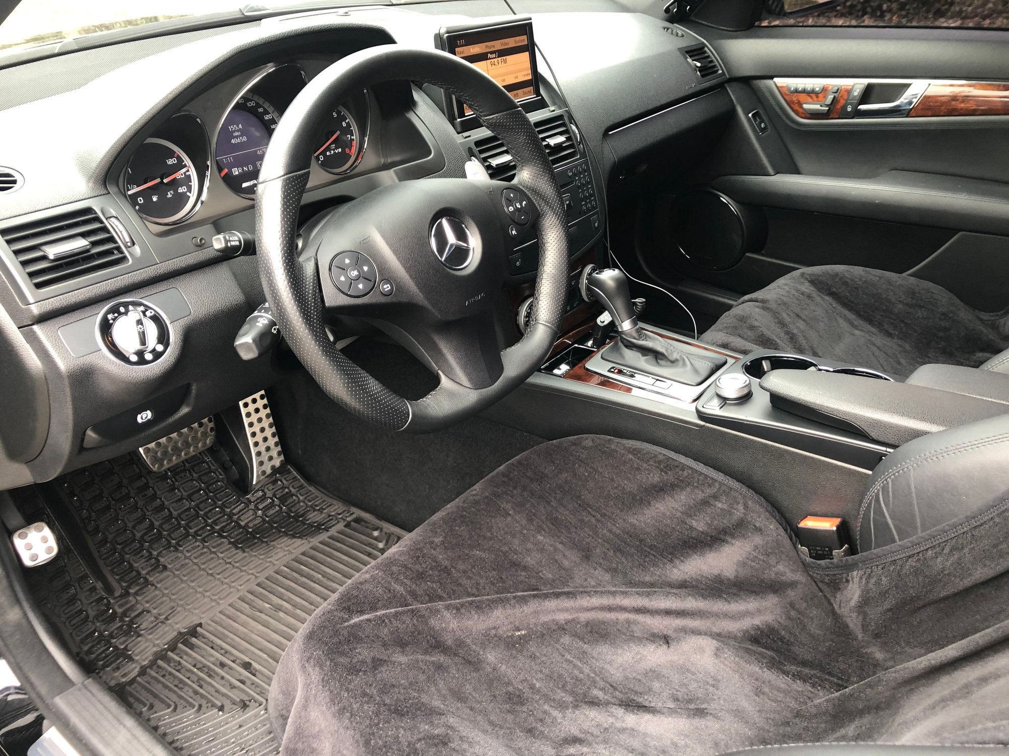 2009 Mercedes-Benz C63 AMG - Mercedes C63 Amg *LowMiles* Extended Warranty - Used - VIN Wddgf77x09f233174 - 40,650 Miles - 8 cyl - 2WD - Automatic - Sedan - Black - Fresno, CA 93706, United States