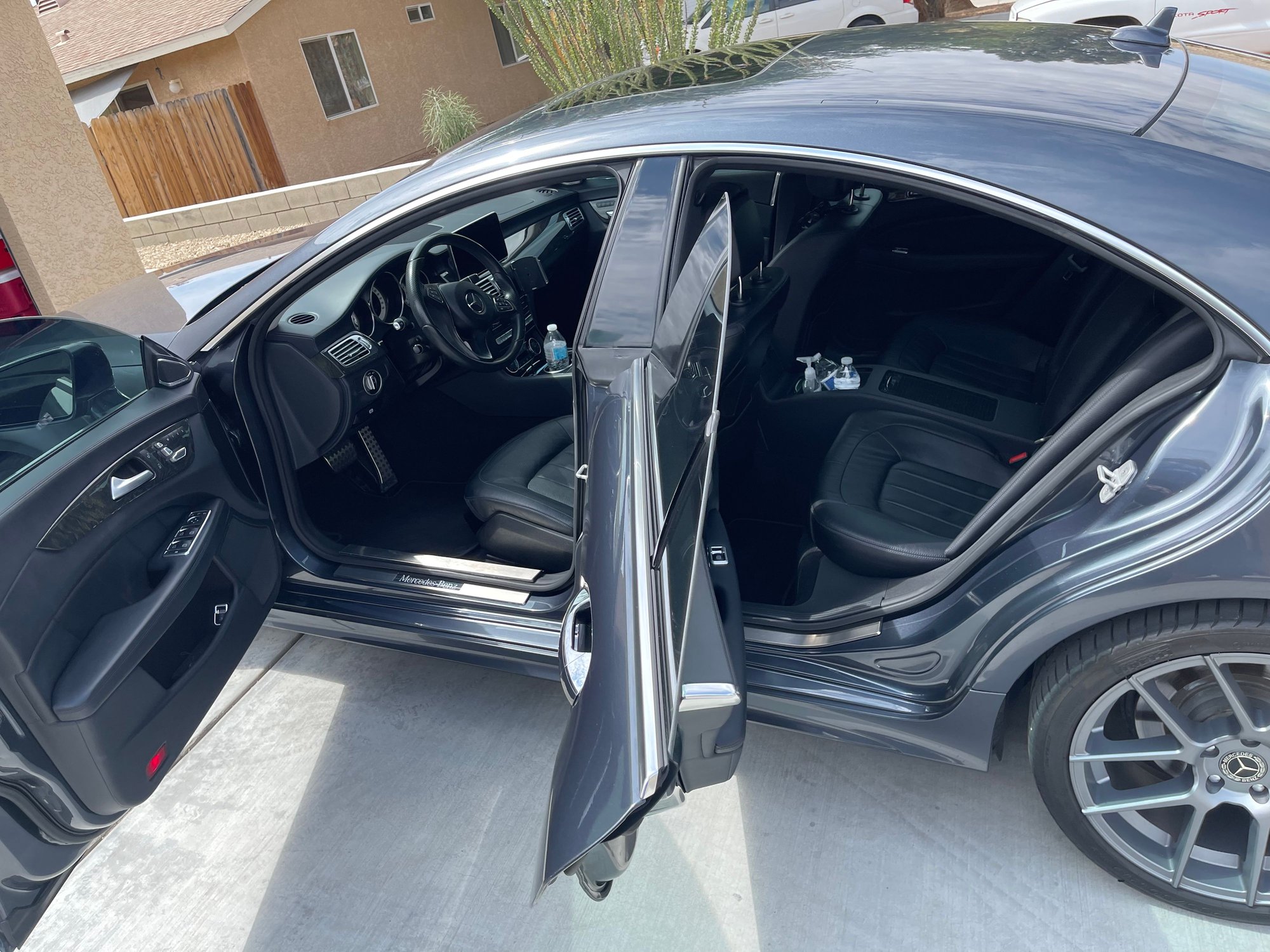 2015 Mercedes-Benz CLS550 - Mercedes Benz 2015 W218 CLS550 RWD 9speed auto Gray-M Black leather very clean - Used - VIN WDDLJ7DB9FA149370 - 59,200 Miles - 8 cyl - 2WD - Automatic - Sedan - Black - Yucca Valley, CA 92284, United States
