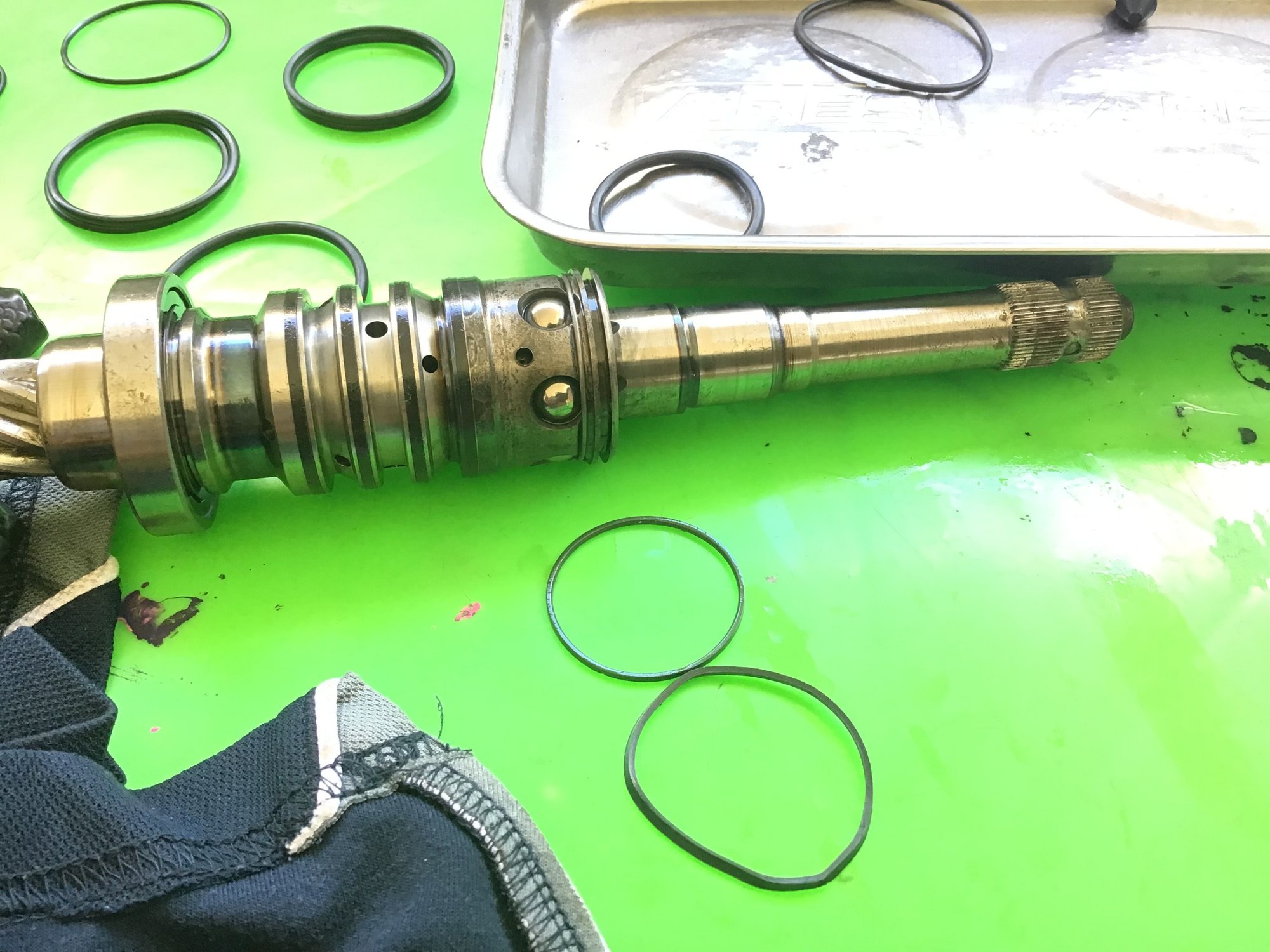 Took out first rubber o-ring and teflon ring