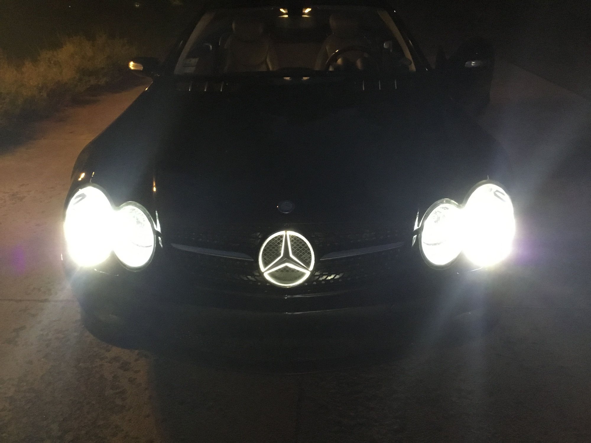 2006 Mercedes-Benz SL500 - 2006 Mercedes Benz SL500 in great condition - Used - VIN WDBSK75F16F109354 - 173,000 Miles - 8 cyl - 2WD - Automatic - Convertible - Black - Dartmouth, MA 02747, United States