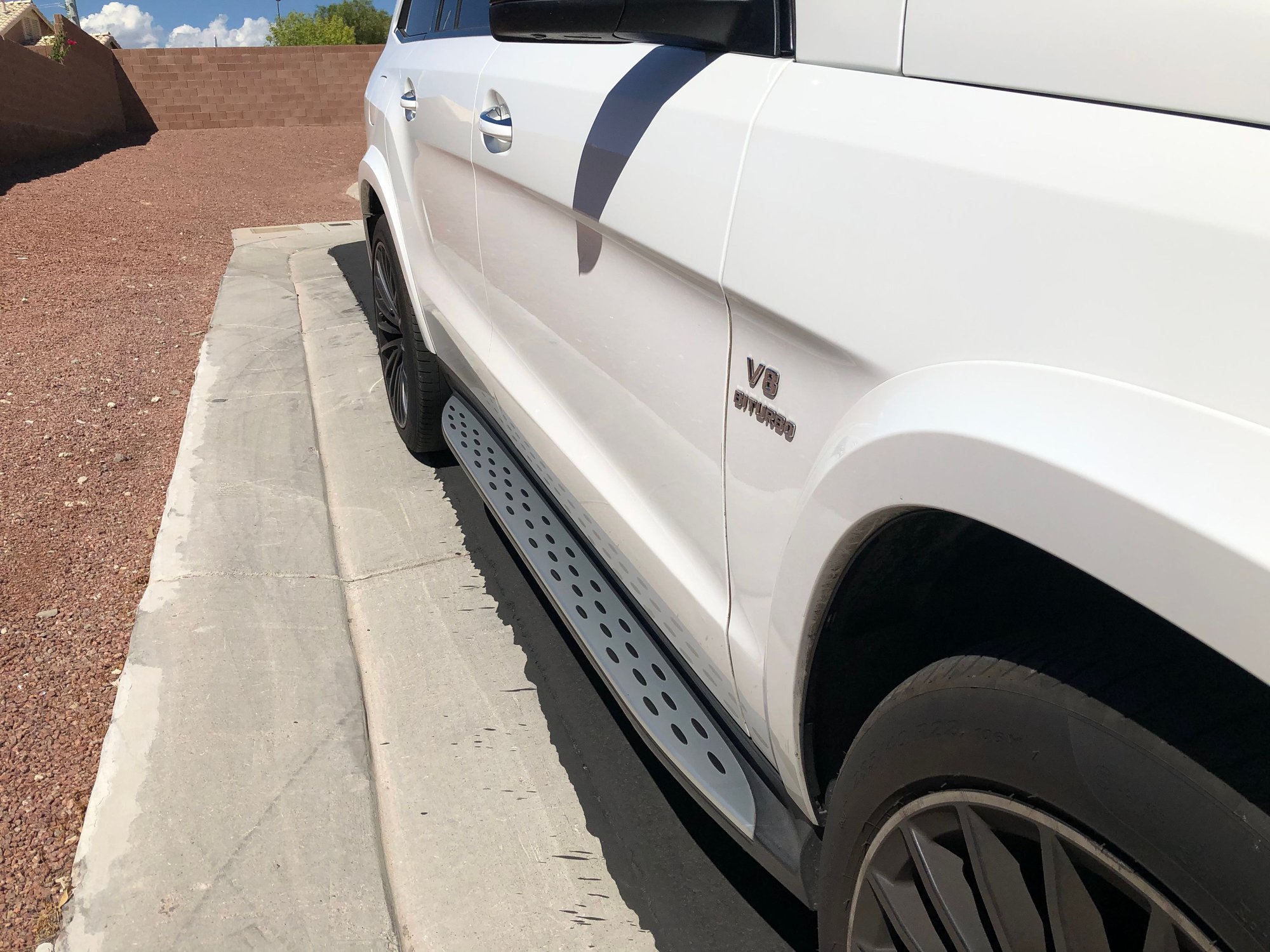 2017 Mercedes-Benz GLS63 AMG - 2017 GLS 63 AMG - 54k miles - 4 yr ext warranty - white on white - B&O sound system - Used - VIN 4JGDF7FE6HA772242 - 54,020 Miles - 8 cyl - AWD - SUV - White - North Las Vegas, NV 89031, United States