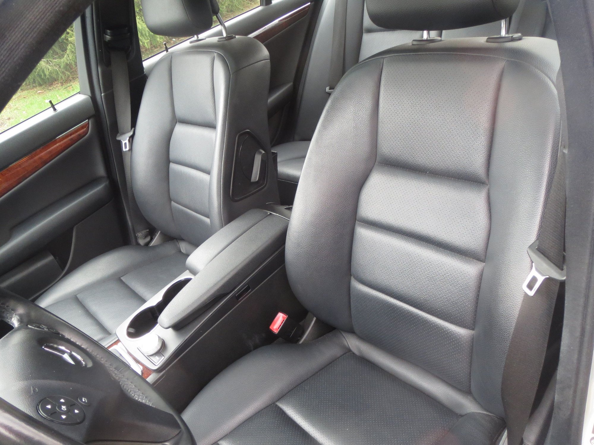2011 Mercedes-Benz C300 - 2011 C300 4Matic Sedan - Used - VIN WDDGF8BB6BR133473 - 119,400 Miles - 6 cyl - AWD - Automatic - Sedan - Silver - Louisville, KY 40071, United States