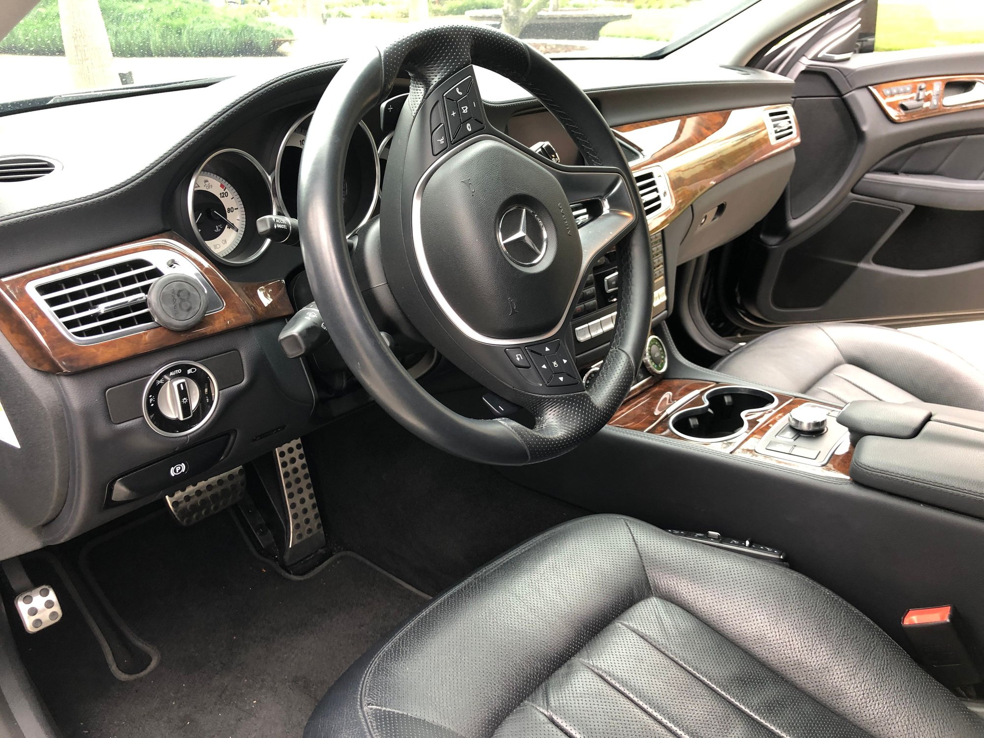 2012 Mercedes-Benz CL550 - Black on Black 2012 CLS550 SOCAL - Used - VIN WDDLJ7DB3CA054508 - 31,000 Miles - 8 cyl - 2WD - Automatic - Sedan - Black - Los Angeles, CA 90094, United States