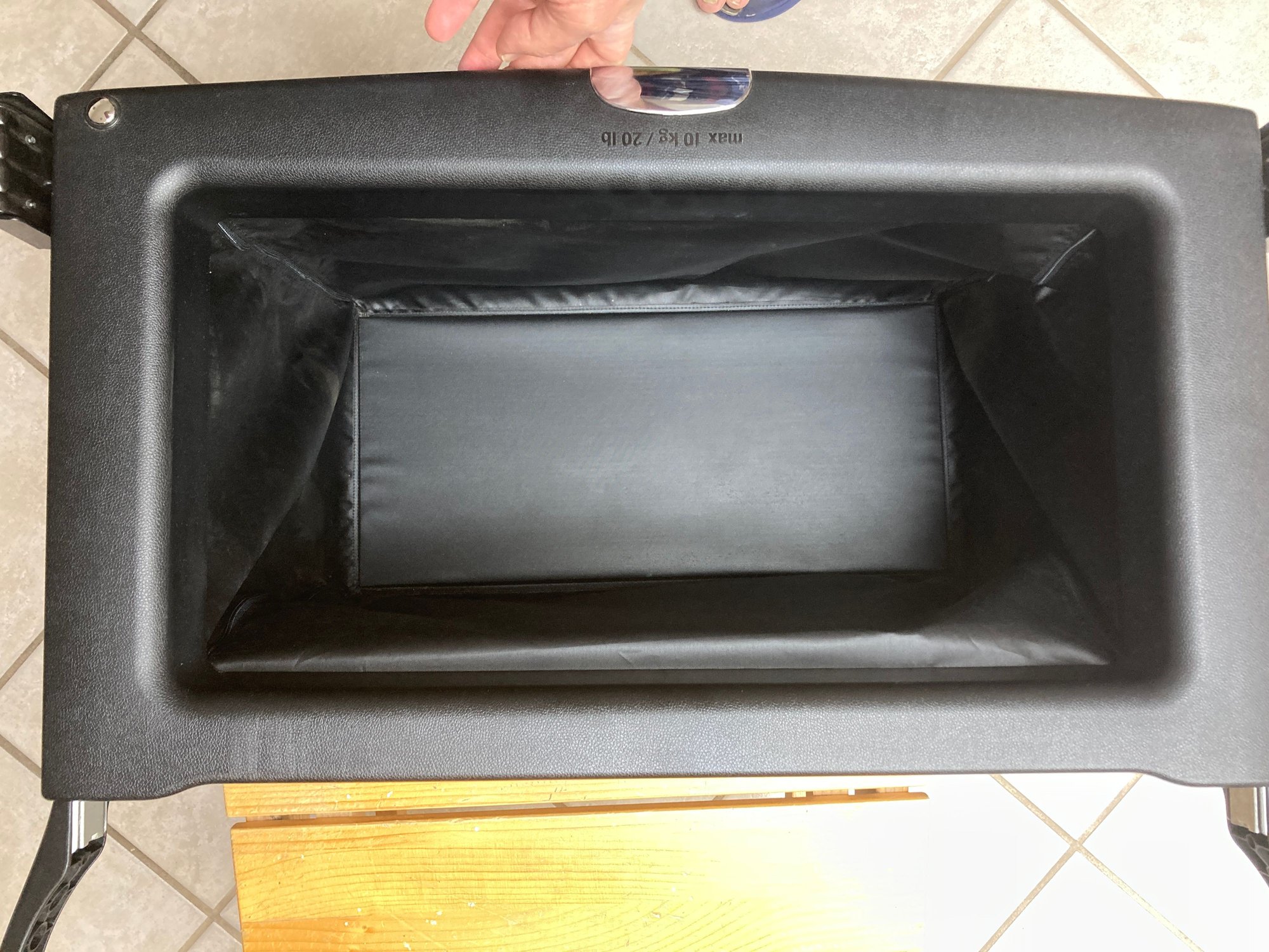 Accessories - Comfort Box - E-Class, CLS A2126800010 W212 - Used - -1 to 2027  All Models - Denver, CO 80227, United States