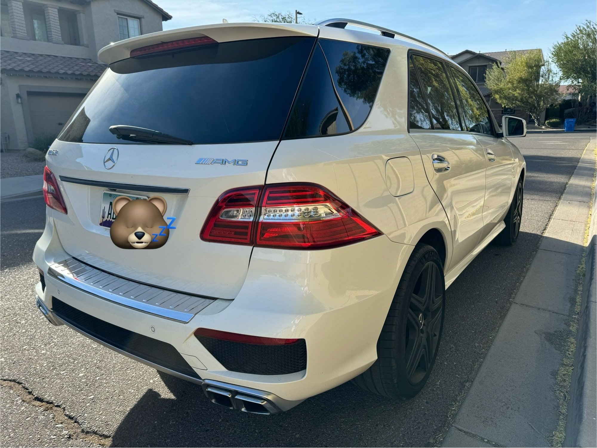 2012 Mercedes-Benz ML63 AMG - 2012 ML63 AMG - Used - VIN 4JGDA7EB3CA087856 - 105,000 Miles - 8 cyl - AWD - Automatic - SUV - White - Scottsdale, AZ 85050, United States