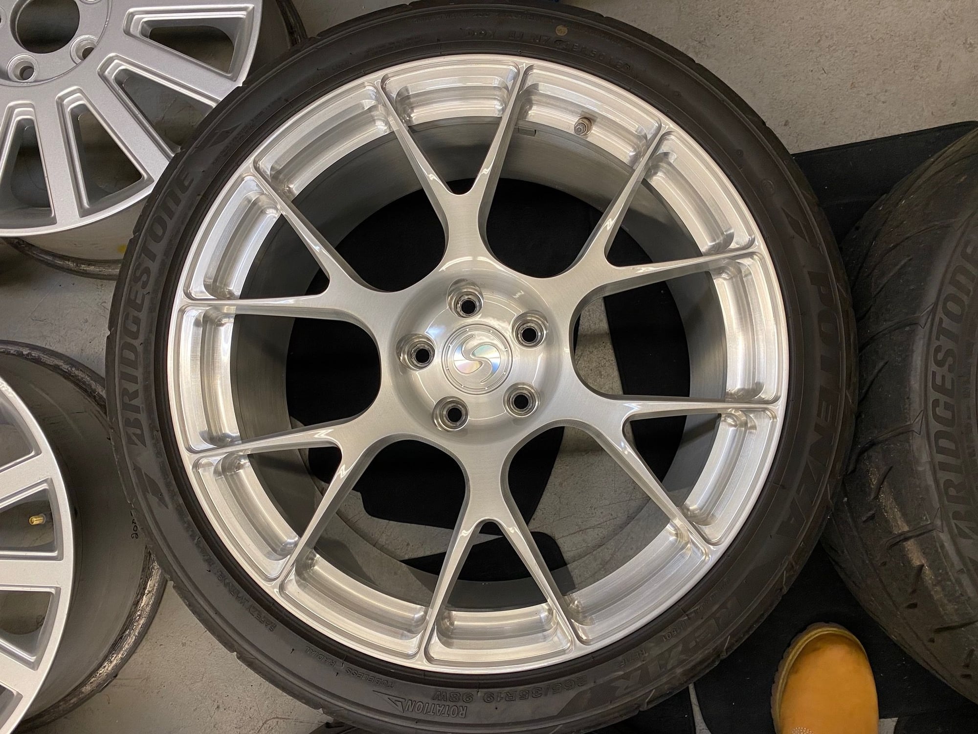 Wheels and Tires/Axles - Signature Wheel SV503 19x10.5 +57, 19x9.5 +30, 5x112 w/ RE71R tires C63s Sedan/Coupe - Used - 2015 to 2021 Mercedes-Benz C63 AMG S - Edmonds, WA 98020, United States