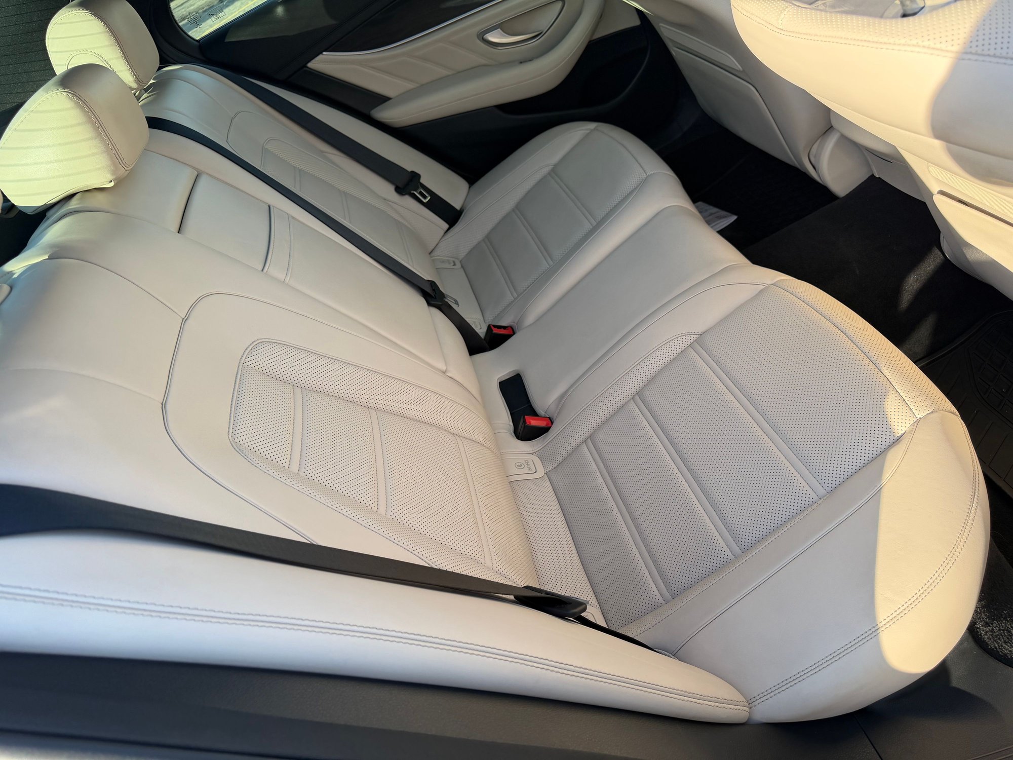 2020 Mercedes-Benz E63 AMG S - 2020 Mercedes Benz E63 AMG S - Used - VIN WDDZF8KB0LA714962 - 64,000 Miles - 8 cyl - AWD - Automatic - Sedan - White - Rochester Hills, MI 48307, United States