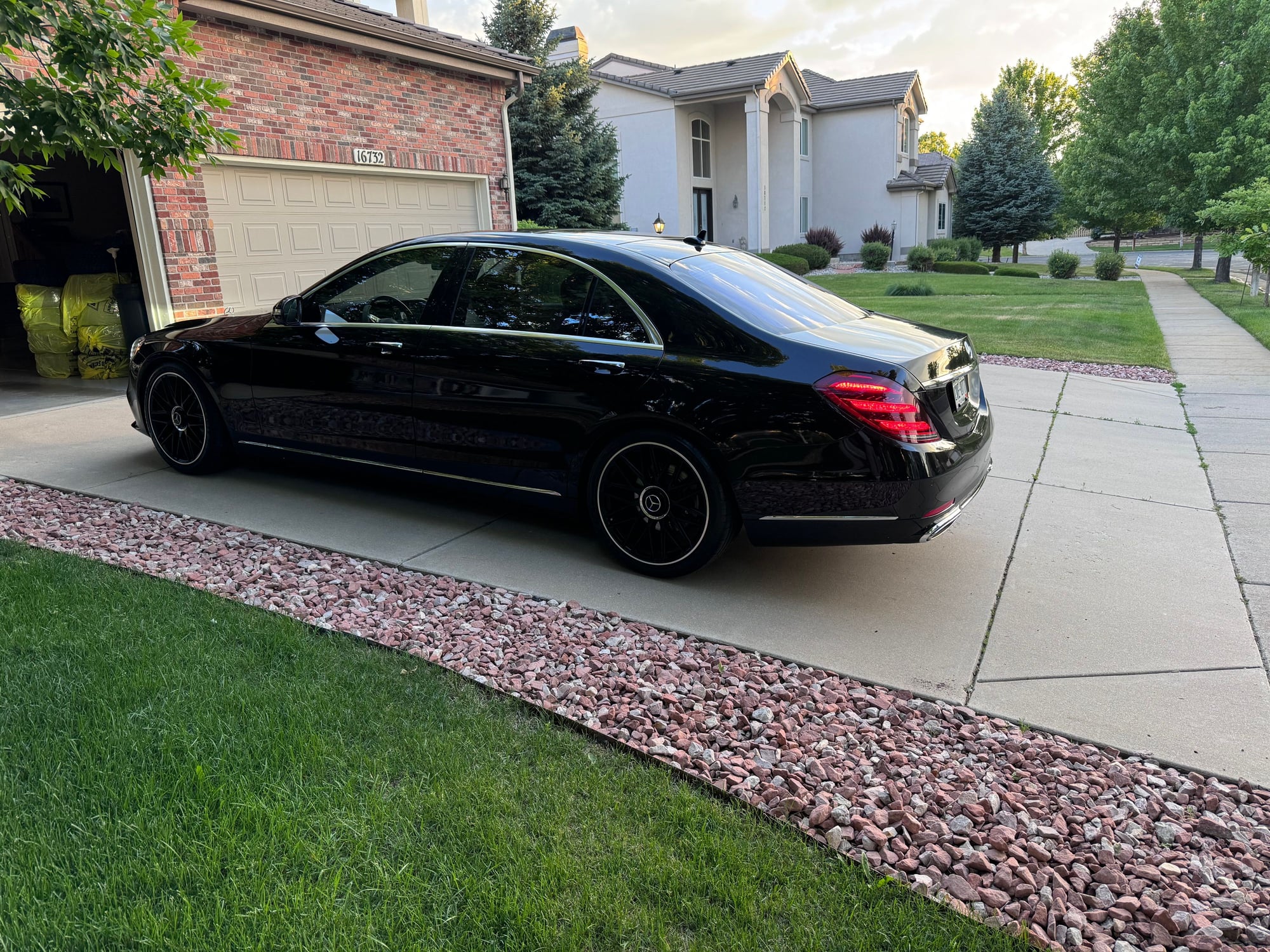 2019 Mercedes-Benz S560 - 2019 Mercedes S560 4Matic one of a kind in top condition - Used - VIN WDDUG8GB1KA430769 - 28,000 Miles - 8 cyl - AWD - Automatic - Sedan - Black - Centennial, CO 80016, United States