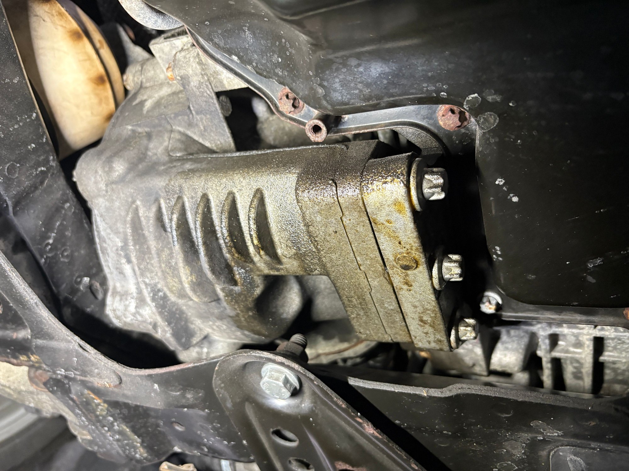 w211 e350 front differential leak