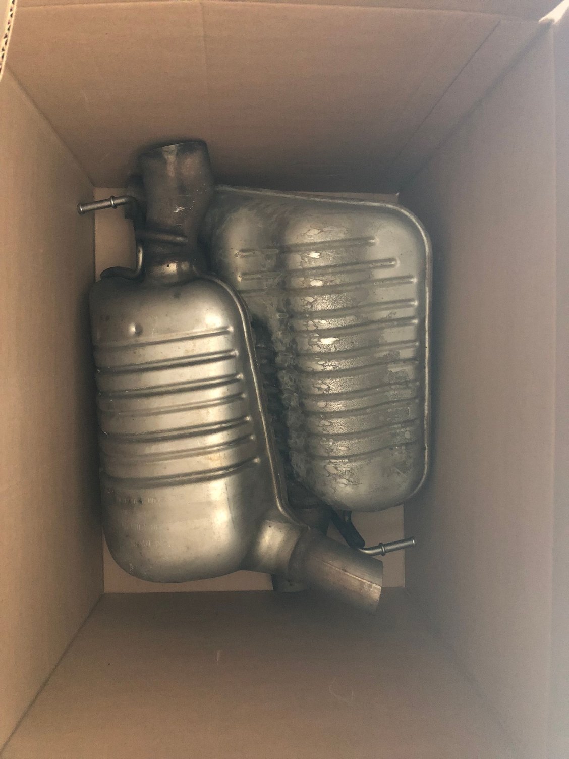 w218-w212-e550-cls550-exhaust-mufflers-mbworld-forums