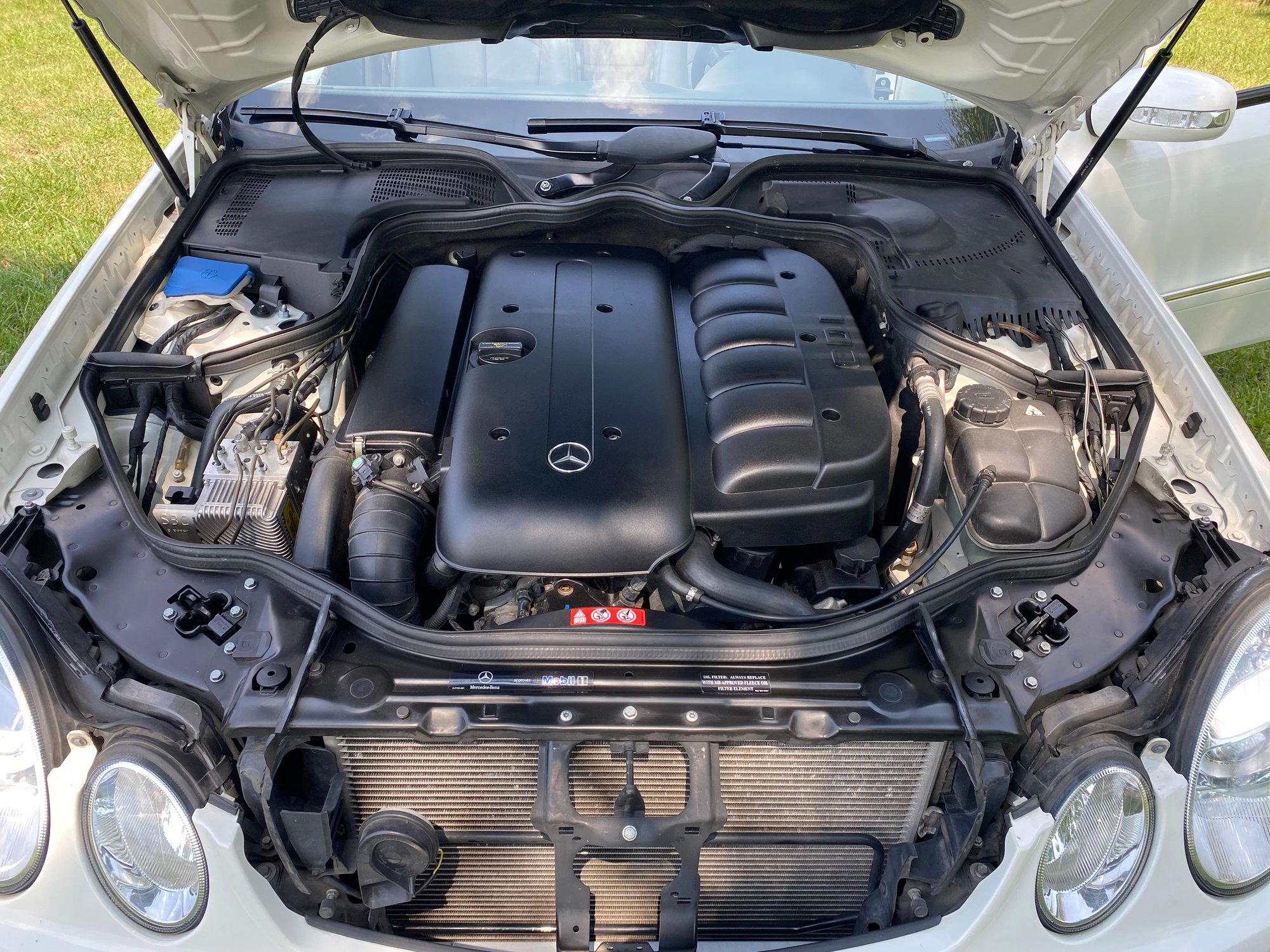 2006 Mercedes-Benz E320 - 2006 Mercedes Benz E320 CDI 40,538 Miles - Used - VIN WDBUF26J26A970140 - 40,538 Miles - 6 cyl - 2WD - Automatic - Sedan - White - Toronto, ON M2R3R4, Canada
