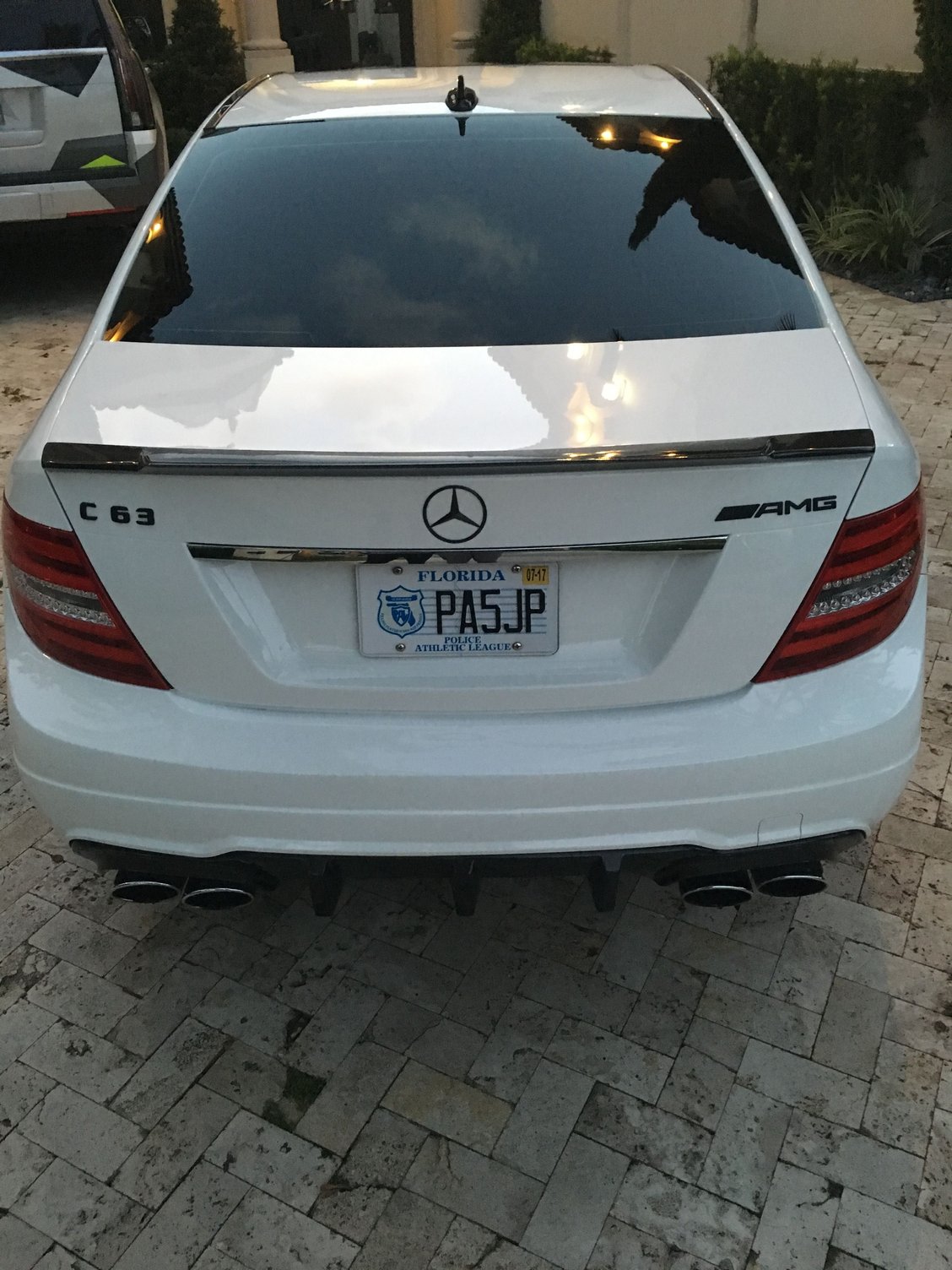 2014 Mercedes-Benz C63 AMG - 2014 C63 AMG w/ Factory Warranty *36 hour sale* - Used - VIN WDDGF7HB7EA953193 - Miami, FL 33154, United States