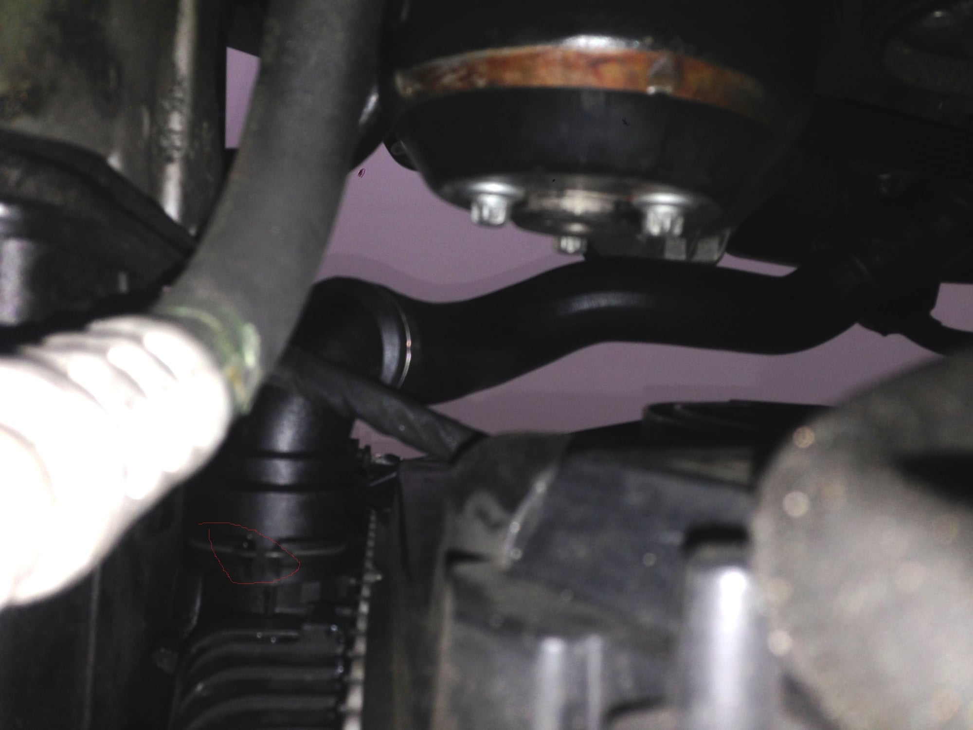 Leak from upper radiator , still leaks after replacement - MBWorld.org