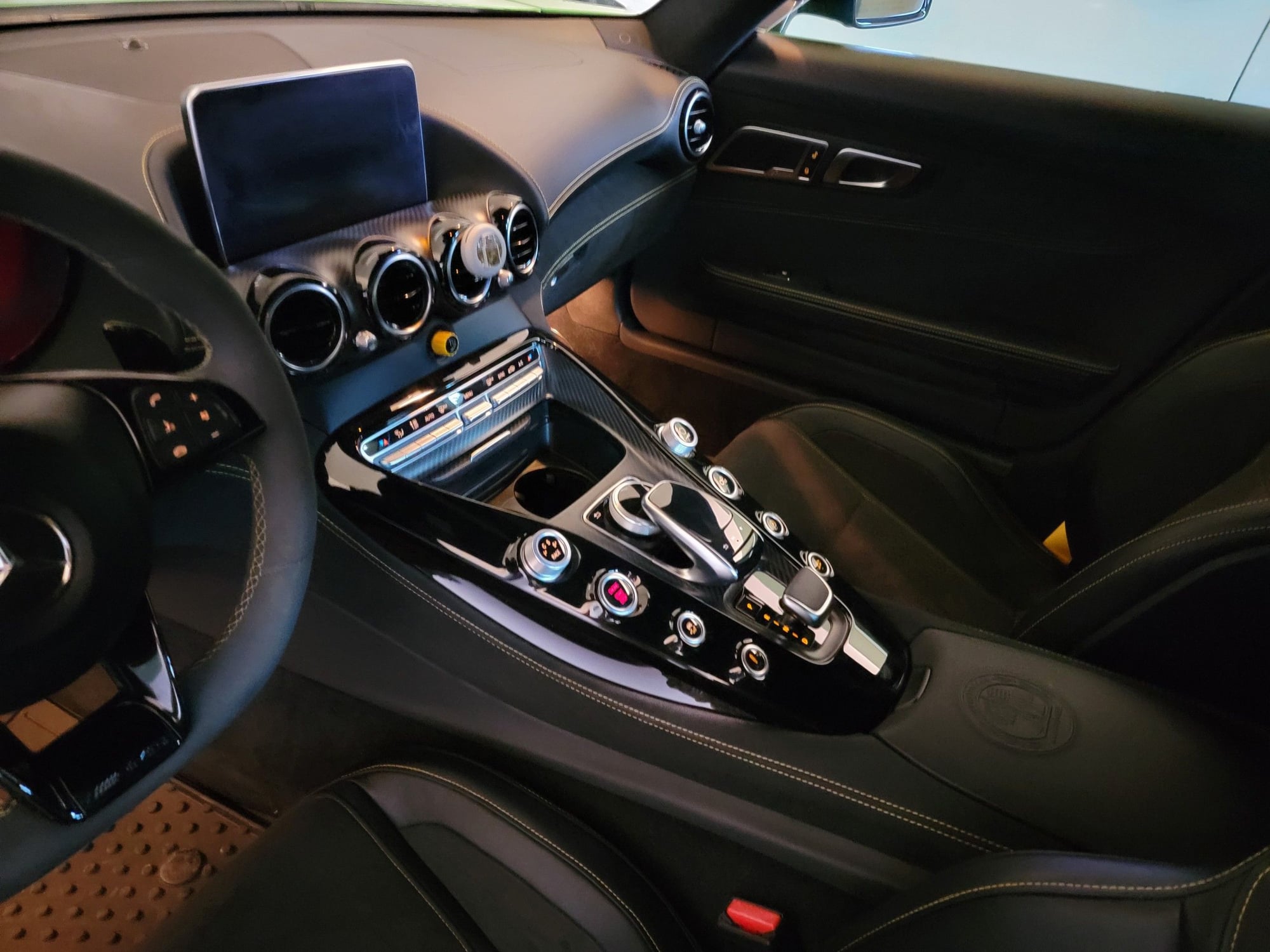 2018 Mercedes-Benz AMG GT R - 2018 AMG GTR; 7K Miles; 155K OBO - Used - VIN WDDYJ7KA6JA017031 - 6,980 Miles - 8 cyl - 2WD - El Paso, TX 79938, United States