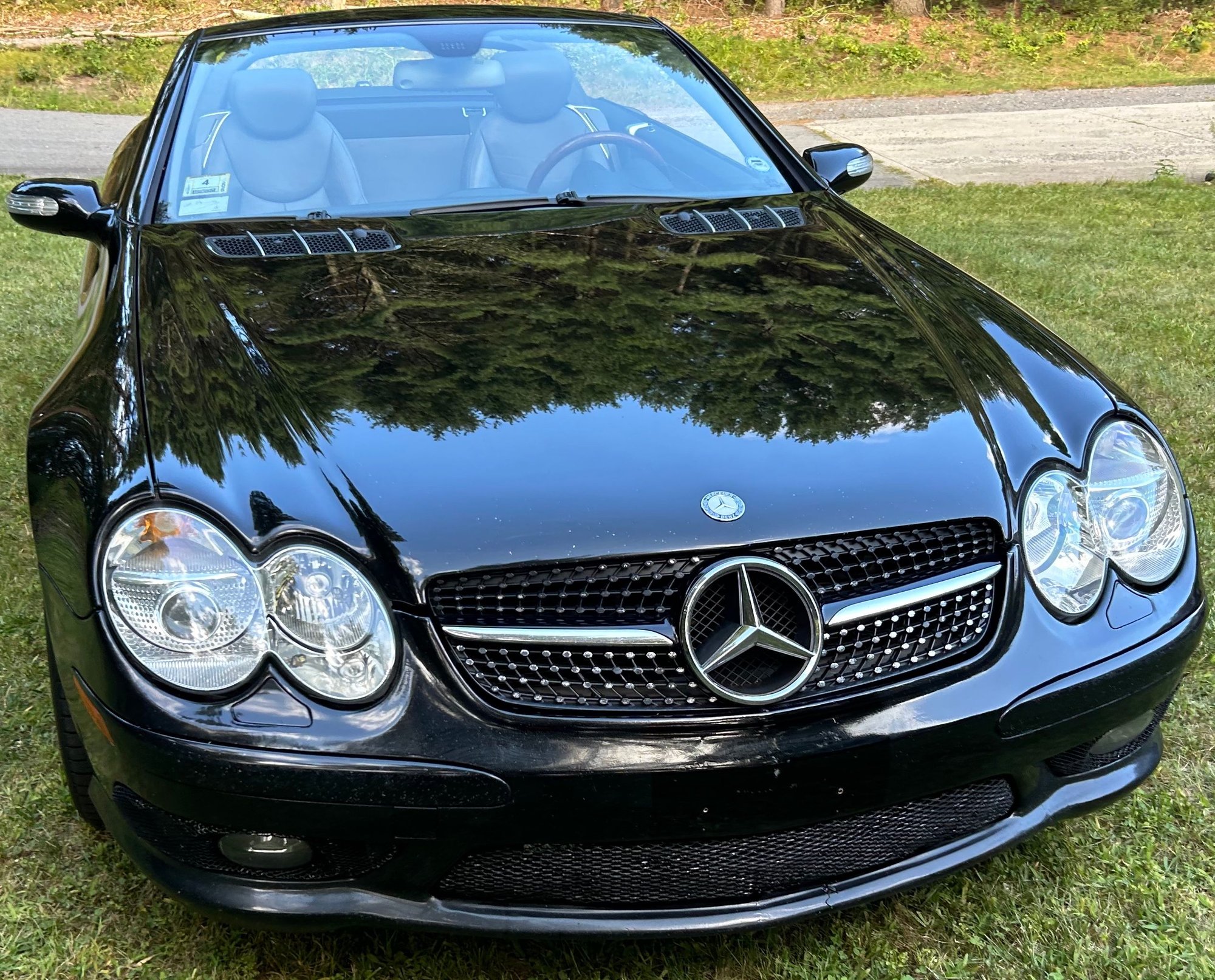 2006 Mercedes-Benz SL500 - 2006 Mercedes Benz SL500 in great condition - Used - VIN WDBSK75F16F109354 - 173,000 Miles - 8 cyl - 2WD - Automatic - Convertible - Black - Dartmouth, MA 02747, United States