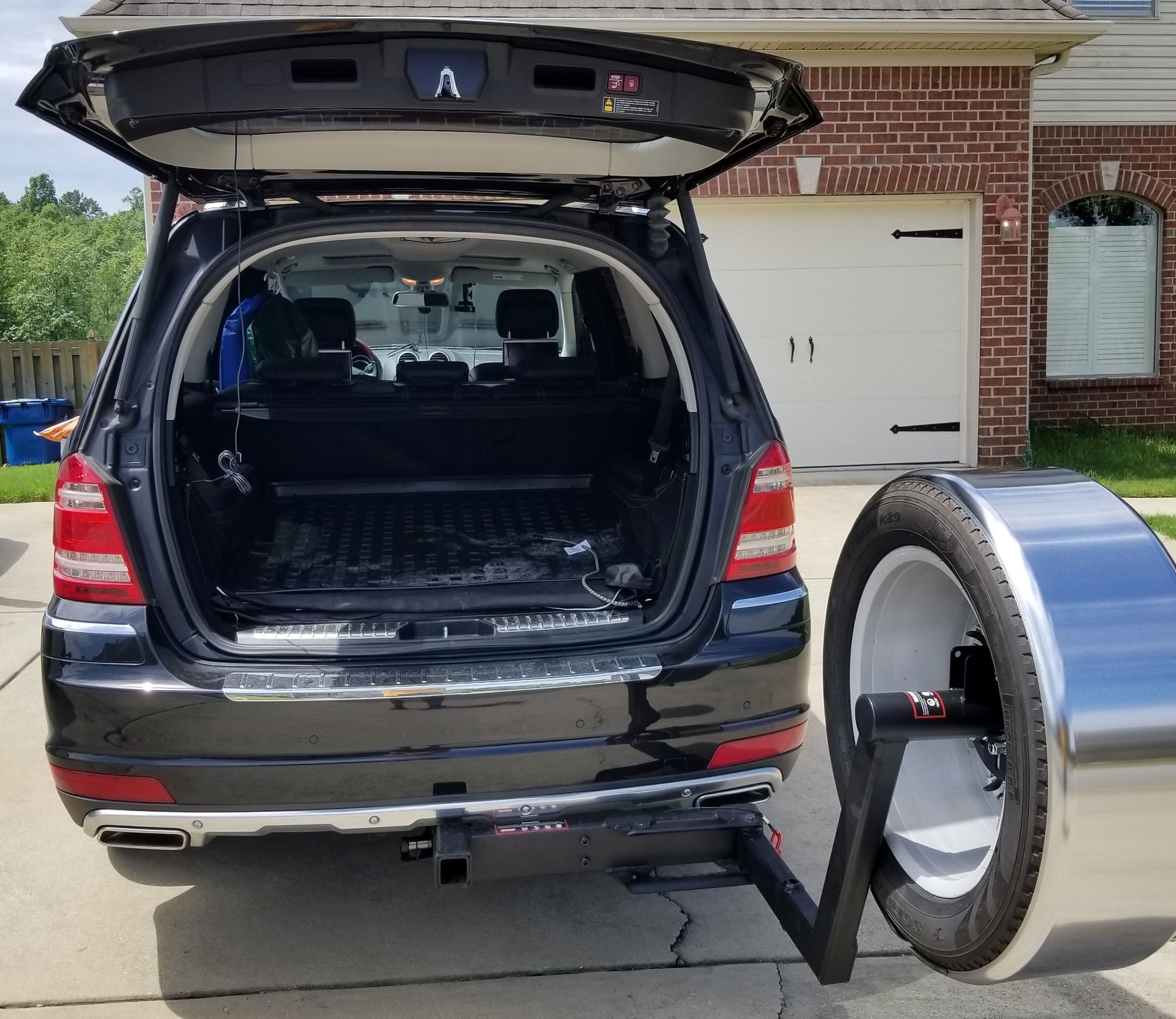 Wheels and Tires/Axles - Spare Tire carrier for ML and GL models - hitch mount *NO MODS* - Used - 2006 to 2018 Mercedes-Benz GL350 - Birmingham, AL 35243, United States