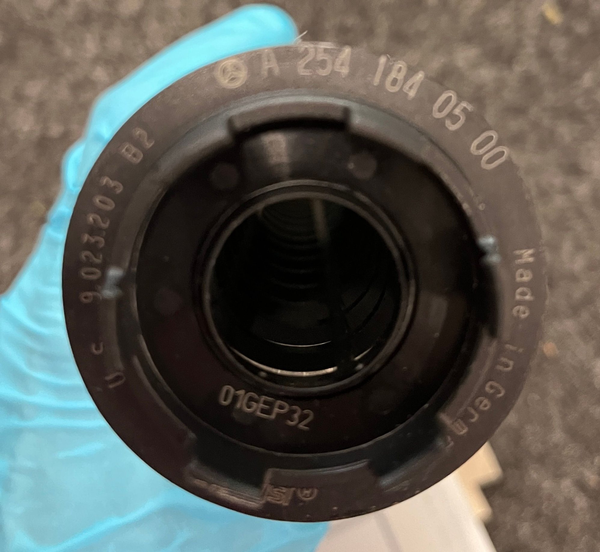 254-184-05-00 Part number on new filter.
