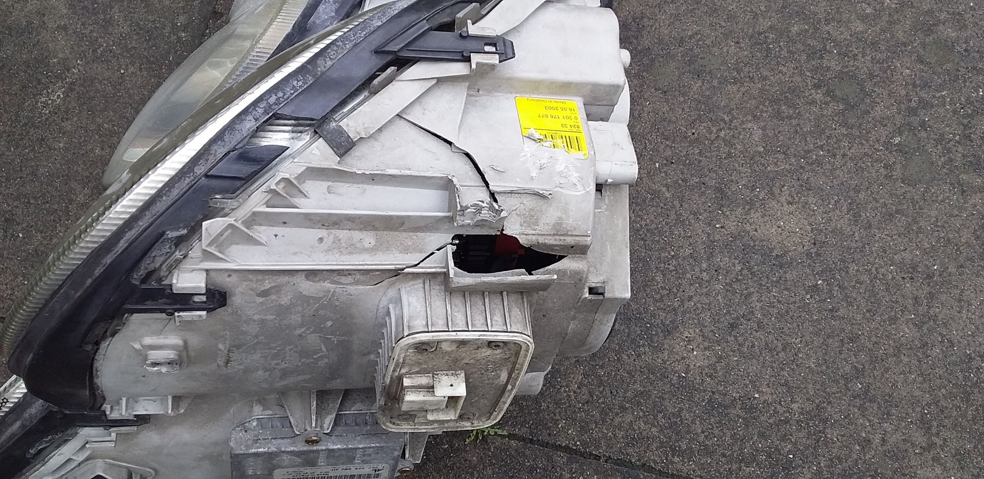 Lights - Mercedes sl r230 genuine headlights - Used - 2002 to 2008 Mercedes-Benz SL500 - Leicester LE4 9G, United Kingdom