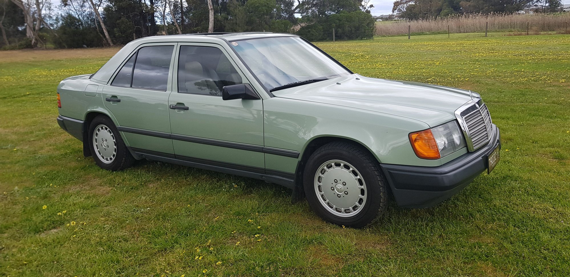 1988 Mercedes-Benz 300E - Mercedes Benz 300E - Used - VIN WDB1240302A819540 - 225,886 Miles - 6 cyl - 2WD - Automatic - Sedan - Other - Geelong, Australia