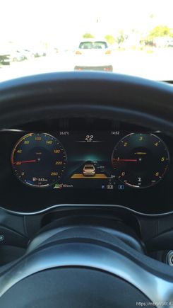 Example of a distronic setting with a car in front