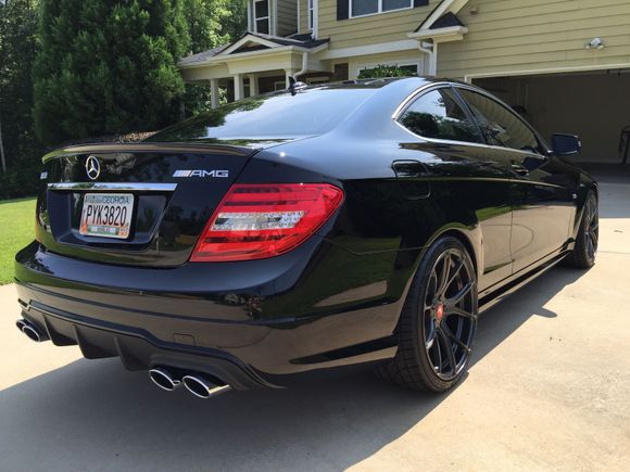 Here is mine. Rear is 47 offset with 3mm spacers to clear the brakes. Fronts are 35 offsets.