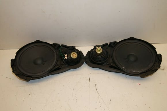 One side of the speakers