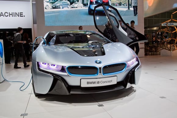 BMW i8 Concept front 2