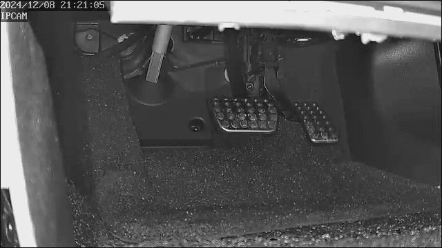 Right foot wheel 