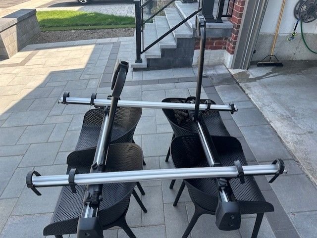 Accessories - For sale: MB dual stand up bike rack and roof bars (wrapped gloss black) - New - 2019 to 2023 Mercedes-Benz E-Class - Maple, ON L6A 0P, Canada