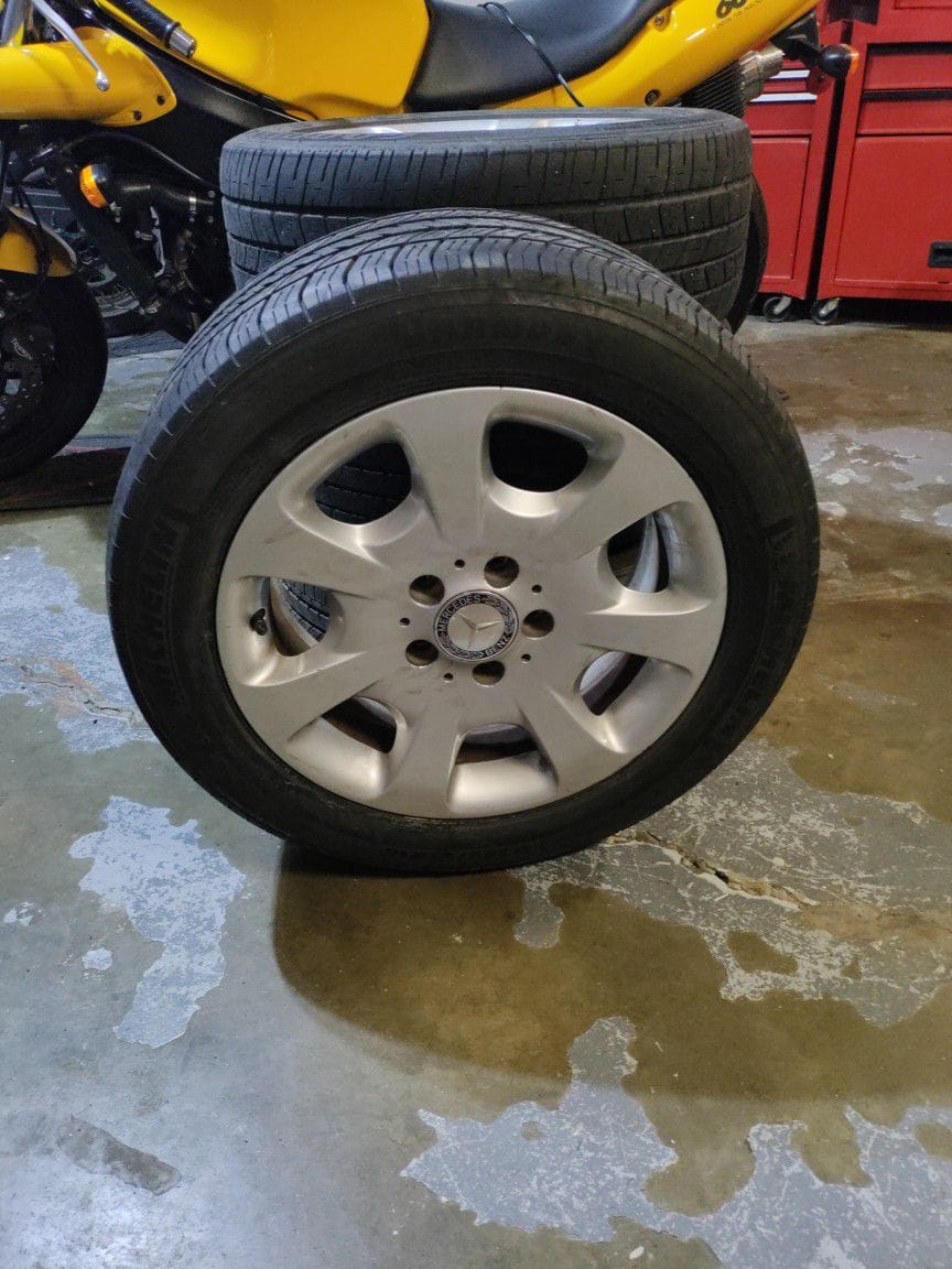 Wheels and Tires/Axles - Mercedes-Benz Wheels 16 Inch 205/55R16 - Used - 2006 to 2007 Mercedes-Benz C280 - Independence, MO 64052, United States