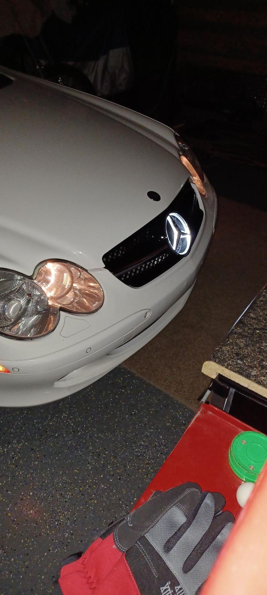 2006 Mercedes-Benz SL500 - 2006 Mercedes-Benz SL500 for sale - $9995 - Used - VIN WDBSK75F56F117361 - 112,000 Miles - 8 cyl - 2WD - Automatic - Convertible - White - Noblesville, IN 46062, United States