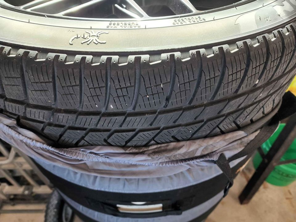 XO Phoenix 22" Rims / Pirelli Scorpion Tires Grand Rapids, Michigan