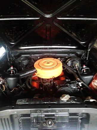260/145 HP V8 Engine, overhauled and painted about 15 years ago for car shows