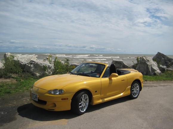 2002 SE Blazing Yellow