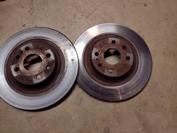 The rear brake rotors, after being sanded and derusted with naval jelly, then driven on for a single day. 